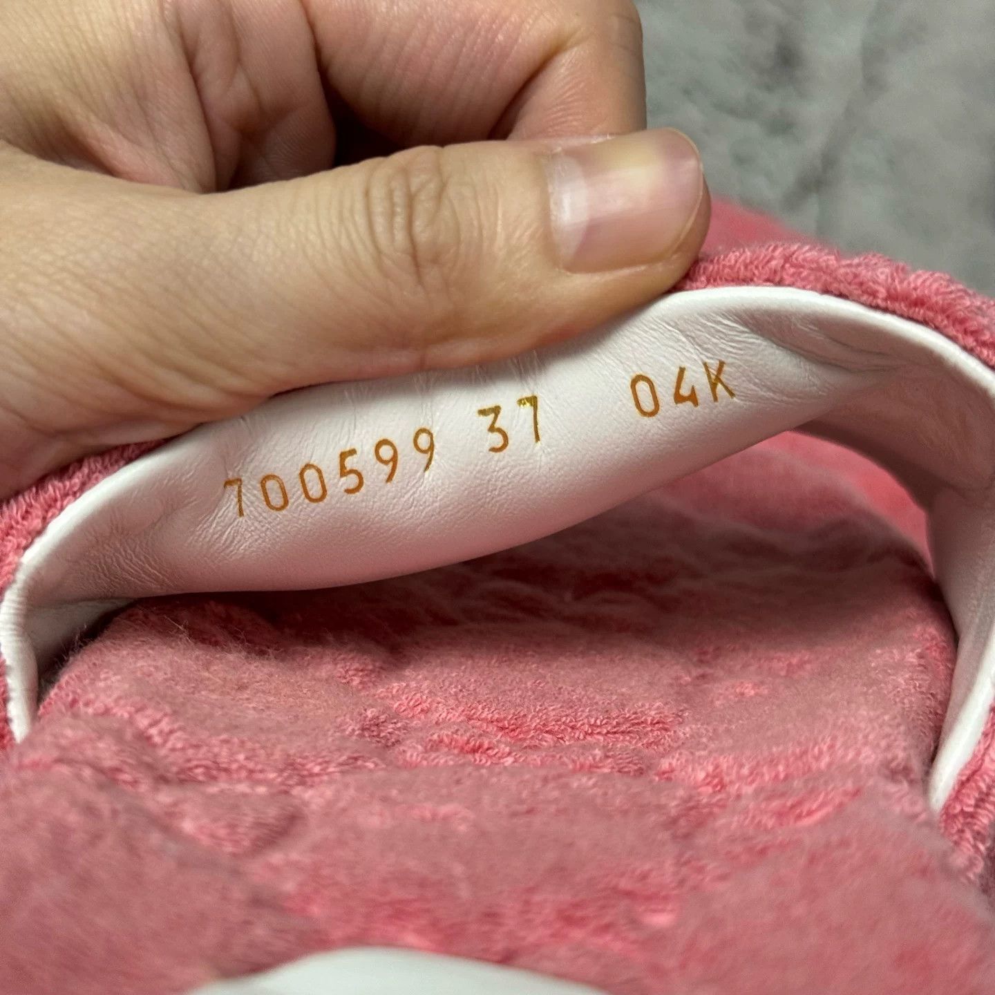 Gucci Gucci Pink Logo Platform Slides Size 37 Size US 7 / IT 37 - 10 Thumbnail
