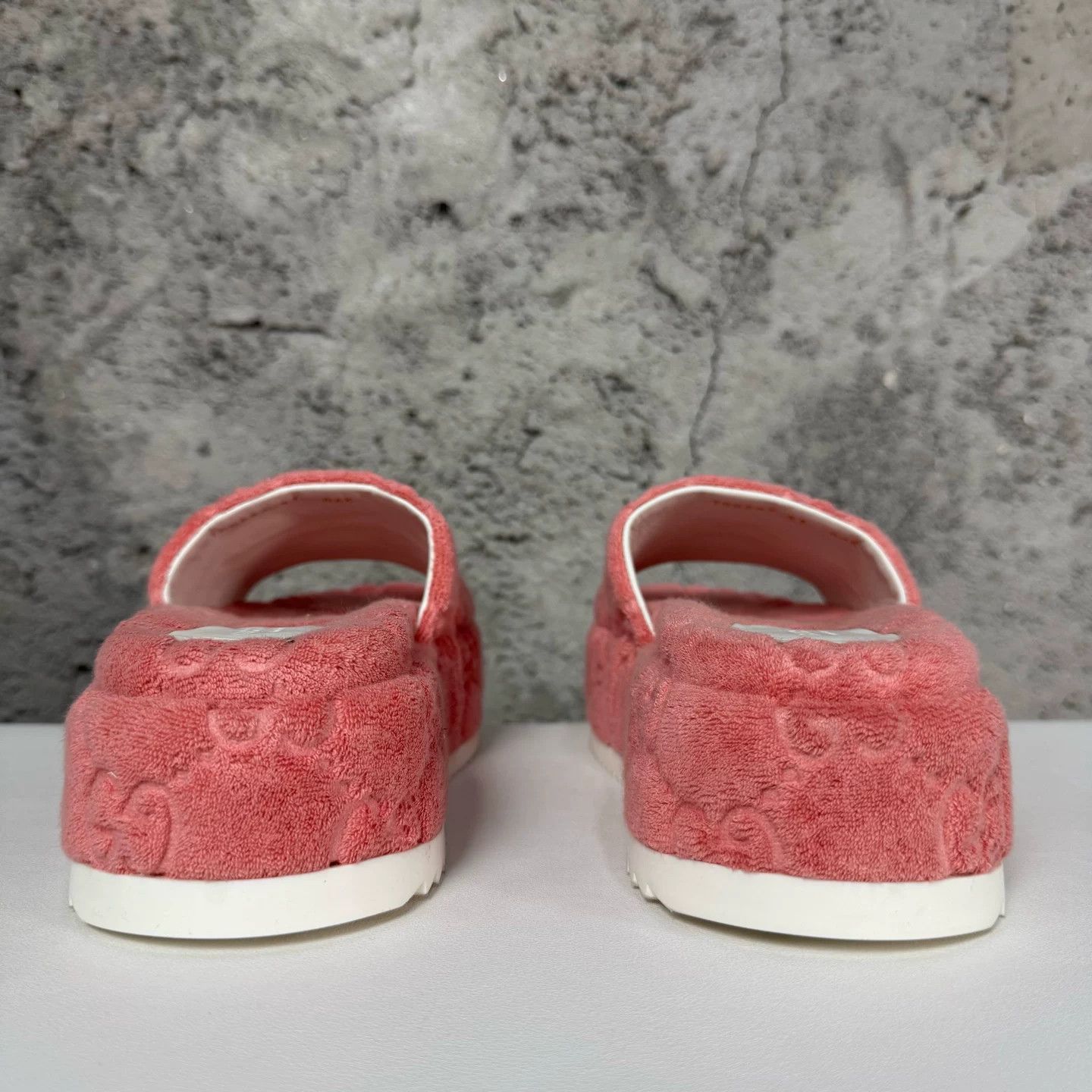 Gucci Gucci Pink Logo Platform Slides Size 37 Size US 7 / IT 37 - 5 Thumbnail