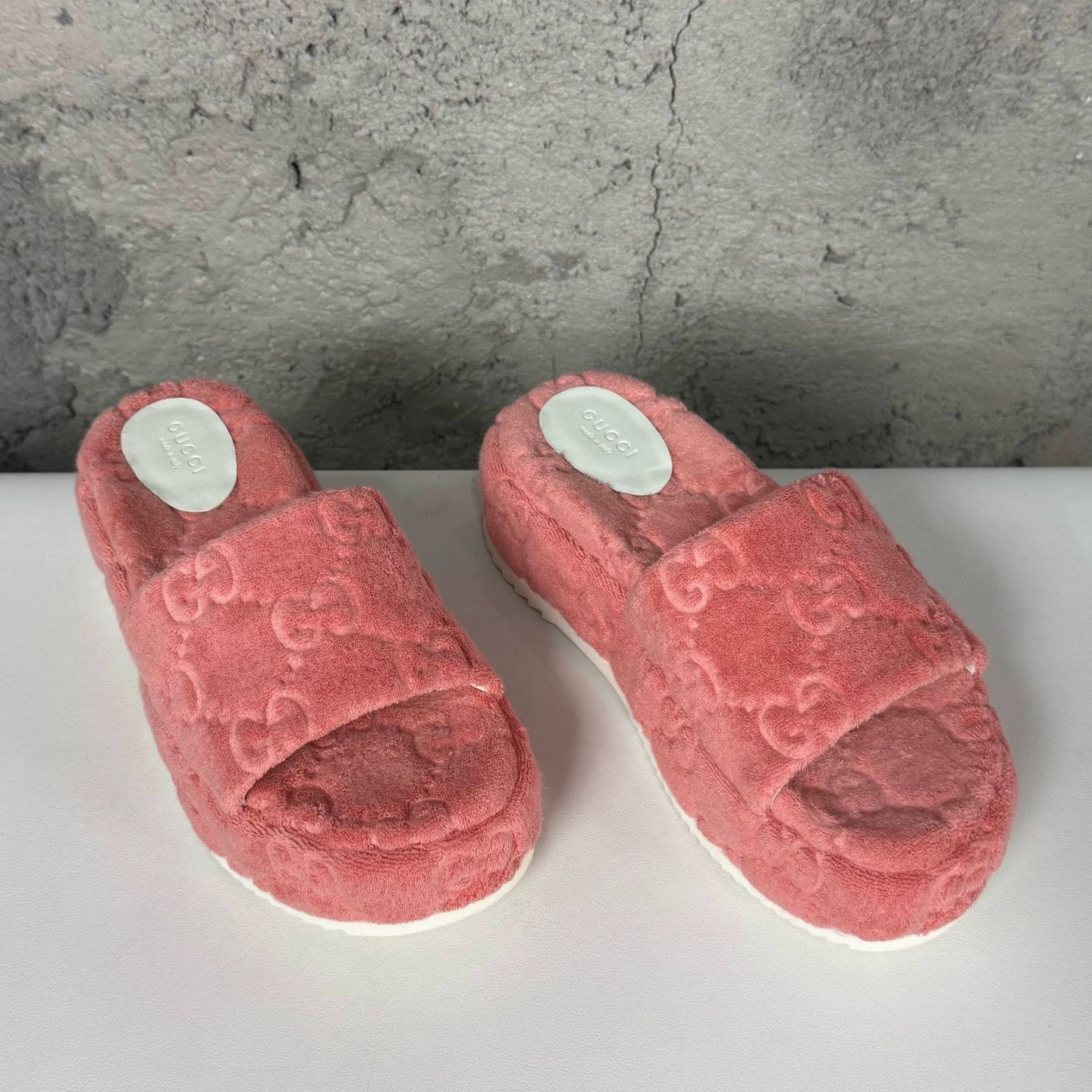 Gucci Gucci Pink Logo Platform Slides Size 37 Size US 7 / IT 37 - 2 Thumbnail