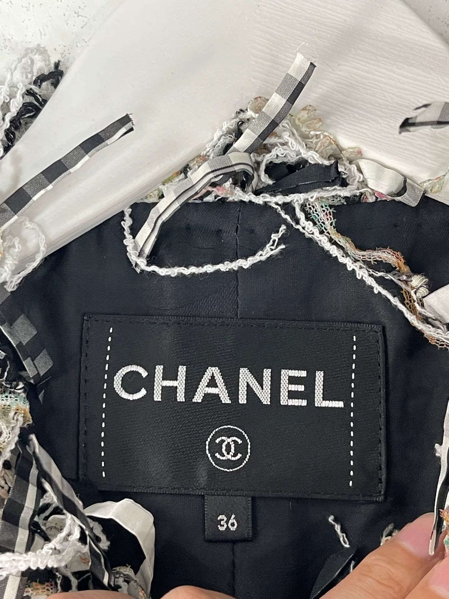 Chanel Chanel Tweed Fringe Jacket Size 36 Size XS / US 0-2 / IT 36-38 - 7 Thumbnail