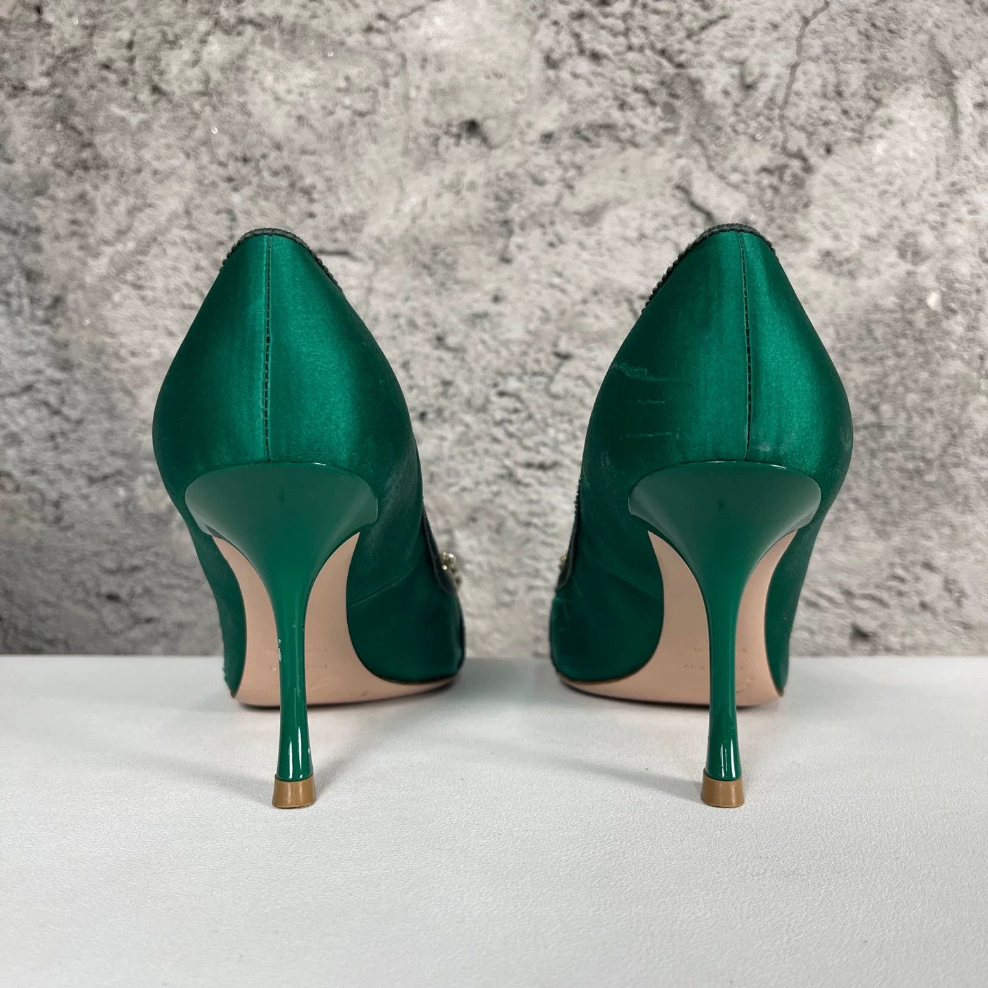 Roger Vivier Roger Vivier Satin Rhinestone Pumps Size 36.5 Size US 6.5 / IT 36.5 - 5 Thumbnail
