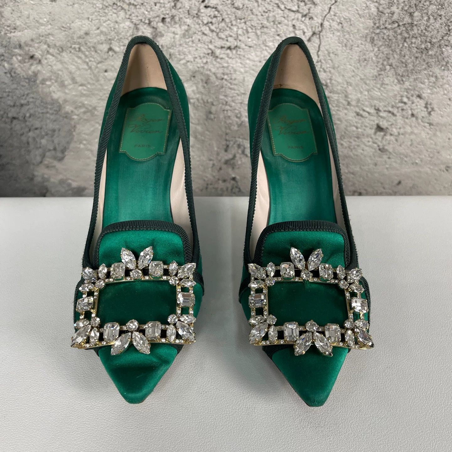 Roger Vivier Roger Vivier Satin Rhinestone Pumps Size 36.5 Size US 6.5 / IT 36.5 - 8 Thumbnail
