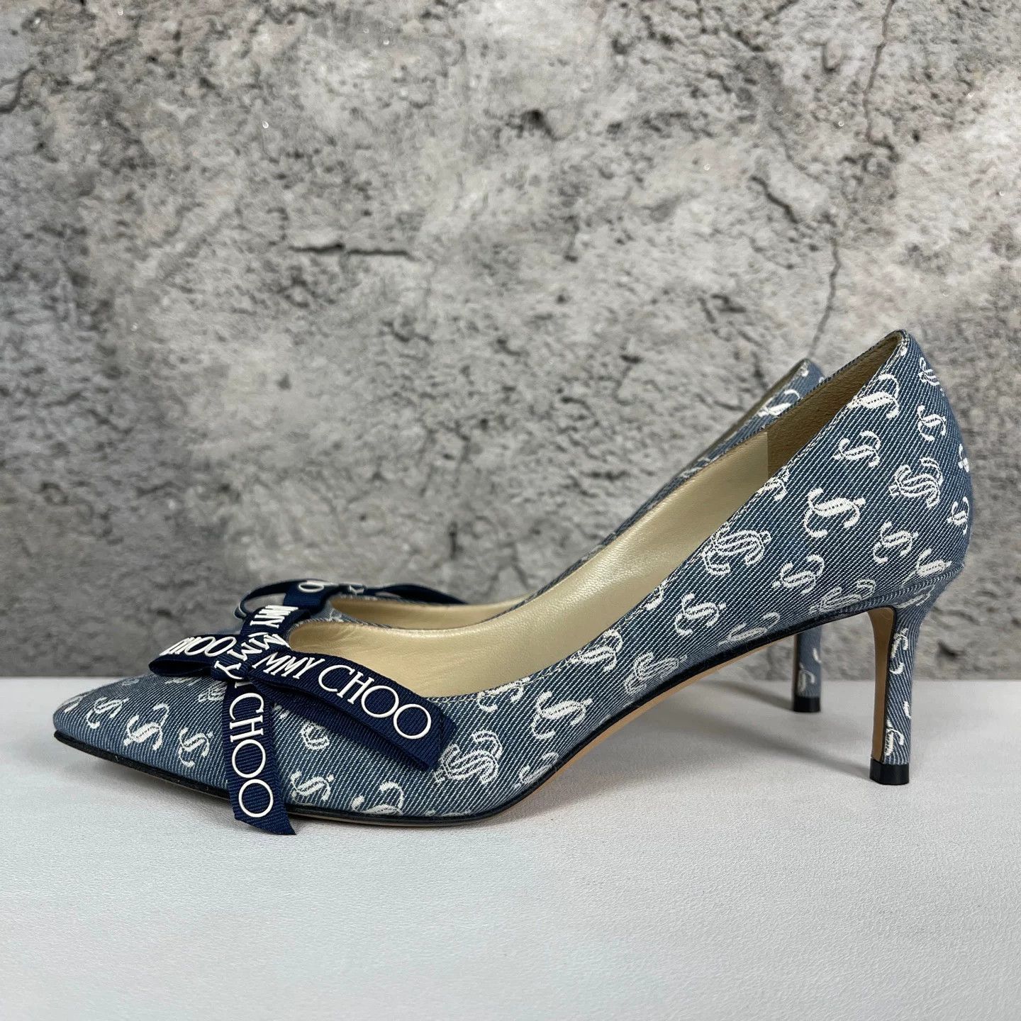 Jimmy Choo Jimmy Choo Denim Logo Bow Heels Size 37 Size US 7 / IT 37 - 4 Thumbnail