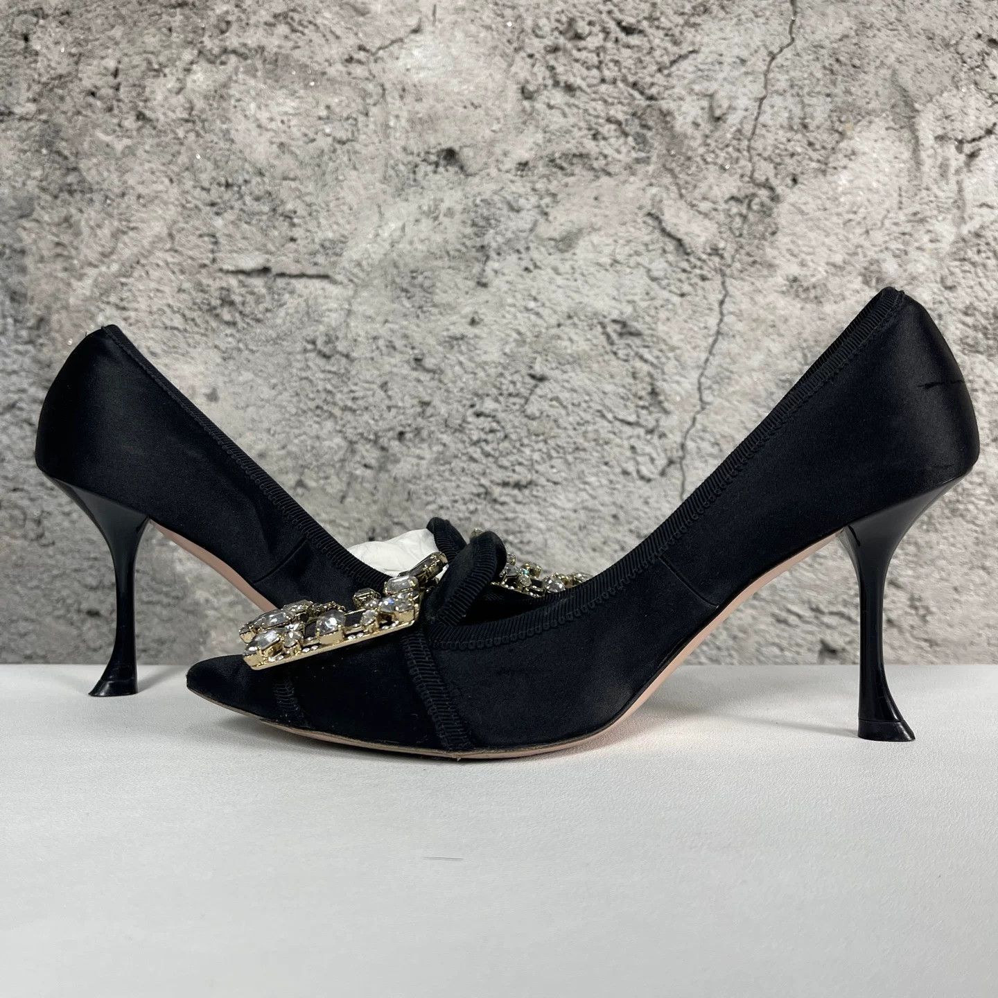Roger Vivier Roger Vivier Crystal Buckle Heels Size 36.5 Size US 6.5 / IT 36.5 - 7 Thumbnail
