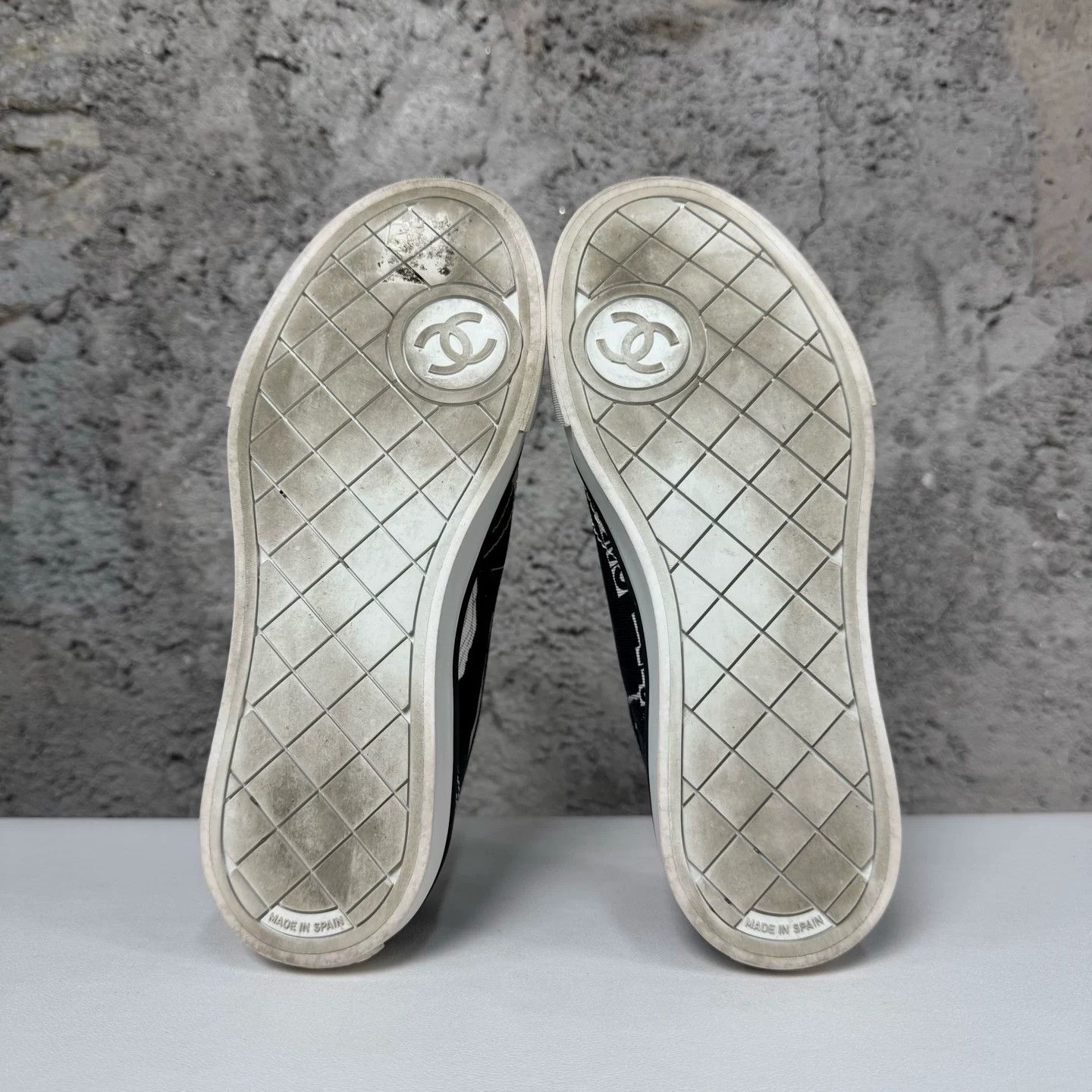 Chanel Chanel Logo Print Low-Top Sneakers Size 36 Size US 6 / IT 36 - 9 Thumbnail