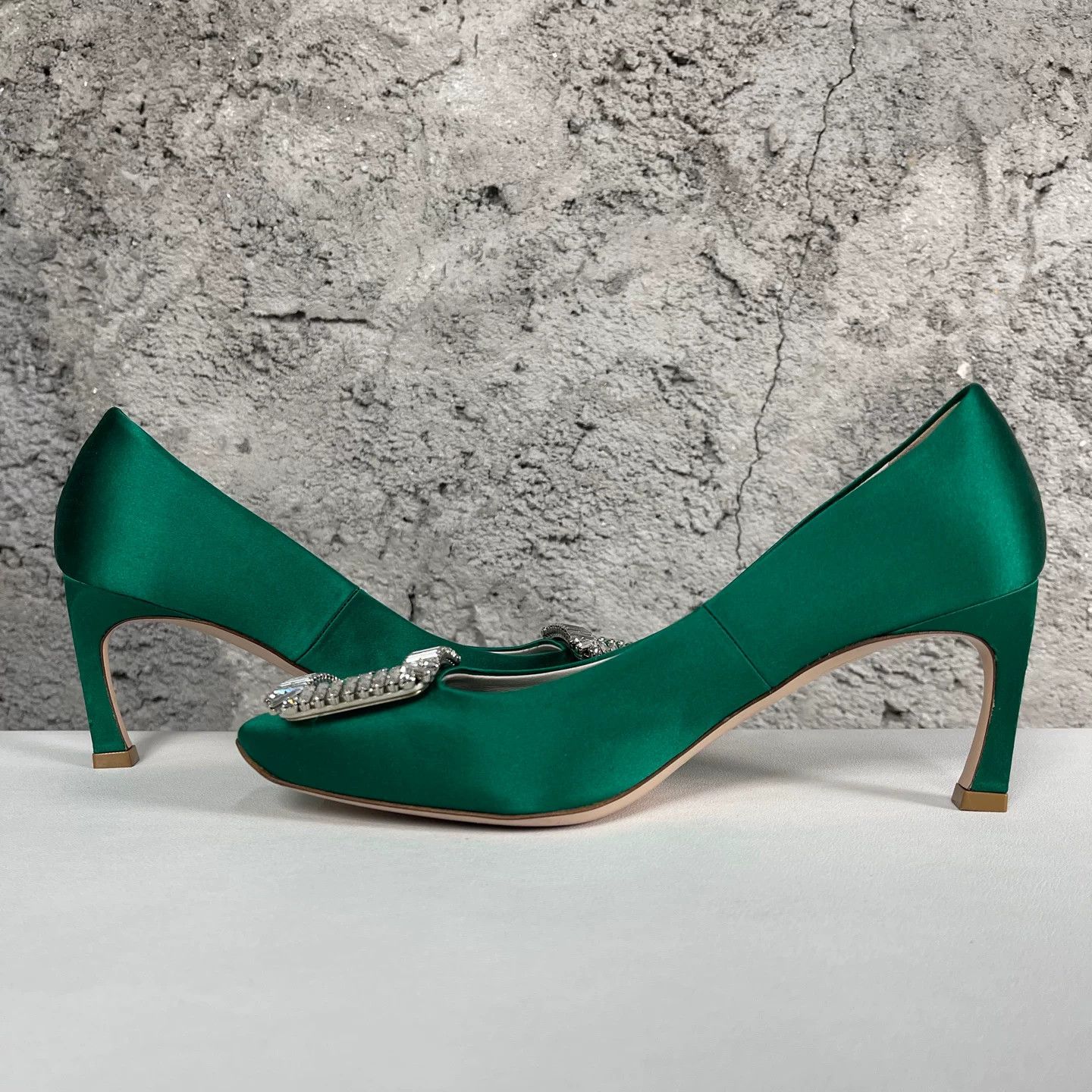 Roger Vivier Roger Vivier Crystal Buckle Heels Size 36.5 Size US 6.5 / IT 36.5 - 7 Thumbnail