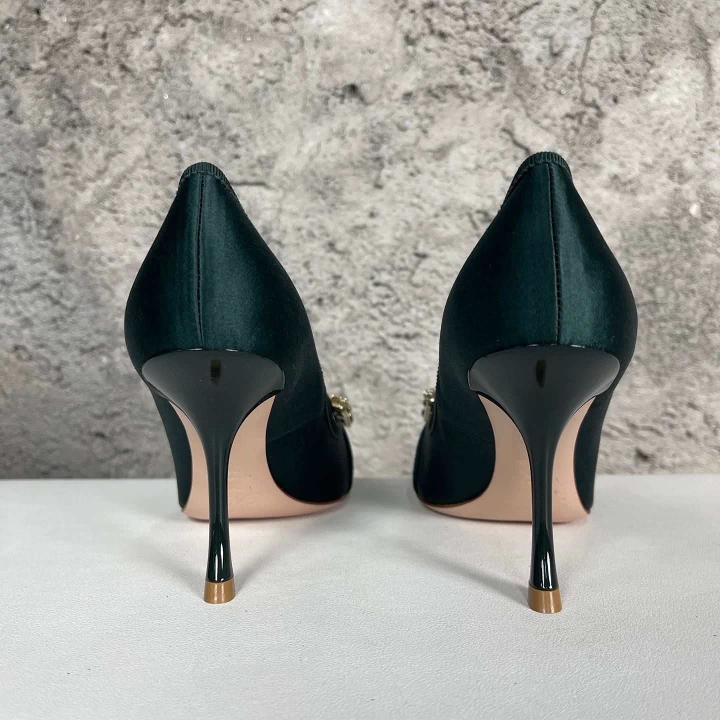 Roger Vivier Roger Vivier Crystal Buckle Heels Size 36.5 Size US 6.5 / IT 36.5 - 5 Thumbnail