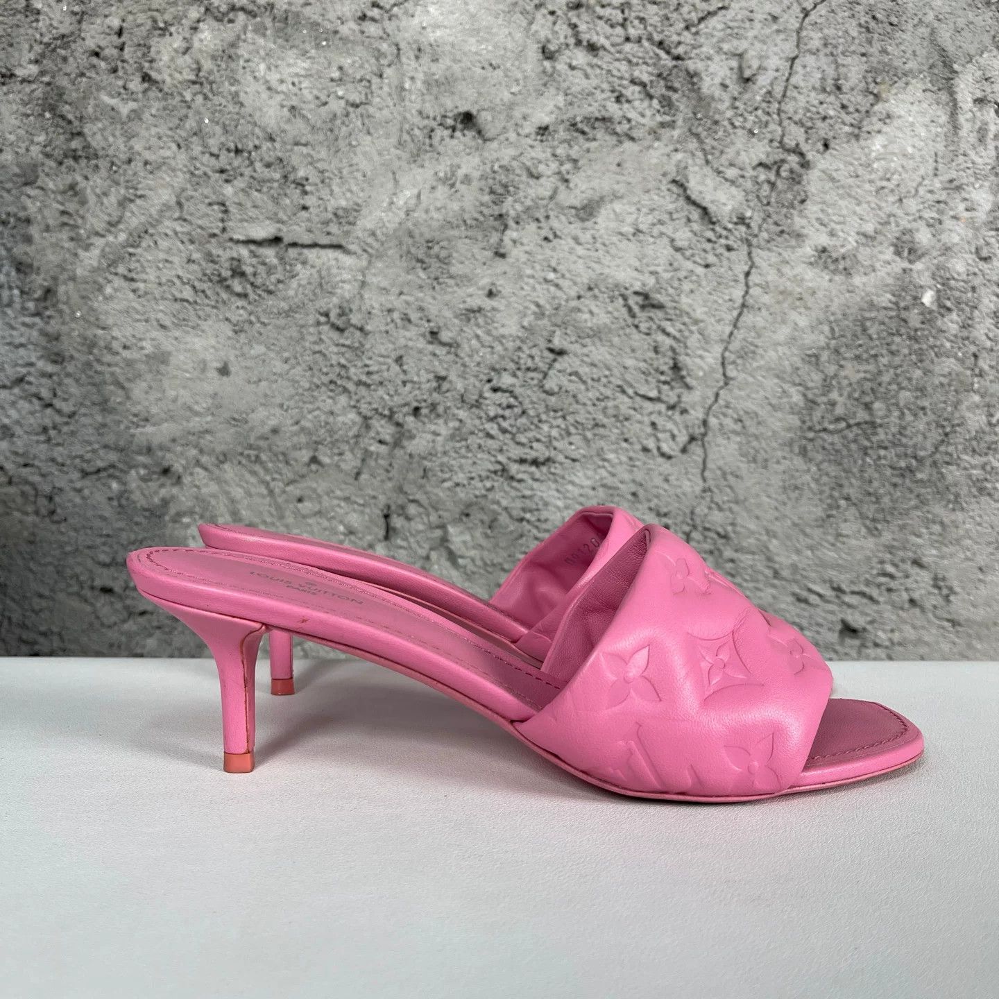 Louis Vuitton Louis Vuitton Pink Quilted Monogram Mules Size 37 Size US 7 / IT 37 - 3 Thumbnail
