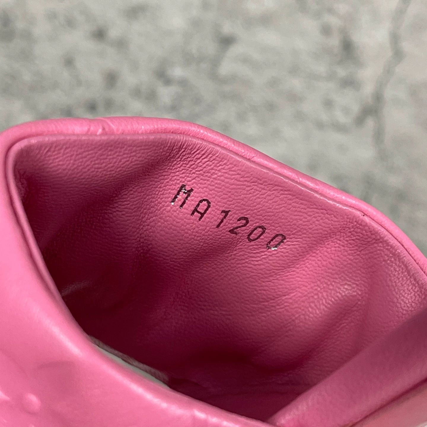 Louis Vuitton Louis Vuitton Pink Quilted Monogram Mules Size 37 Size US 7 / IT 37 - 10 Thumbnail