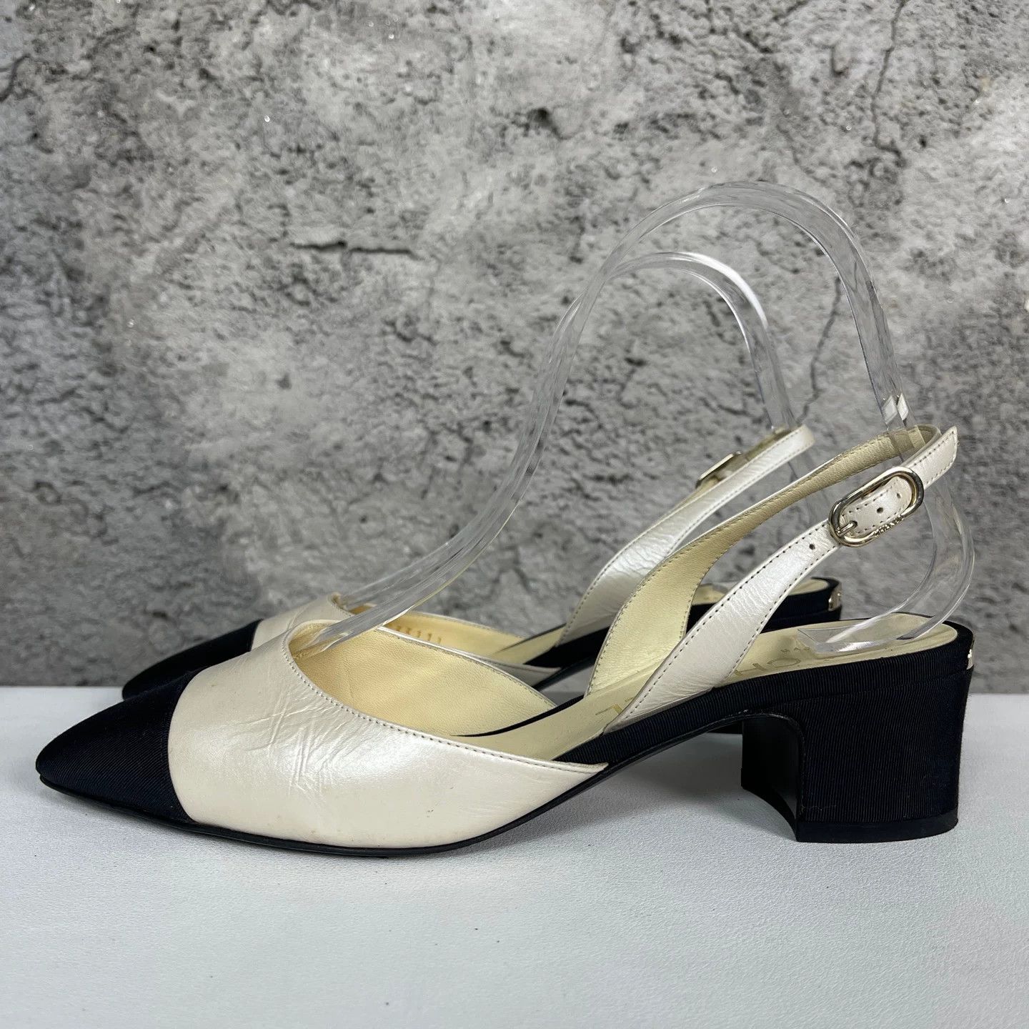 Chanel Chanel Cap-Toe Slingback Heels Size 36.5 Size US 6.5 / IT 36.5 - 4 Thumbnail