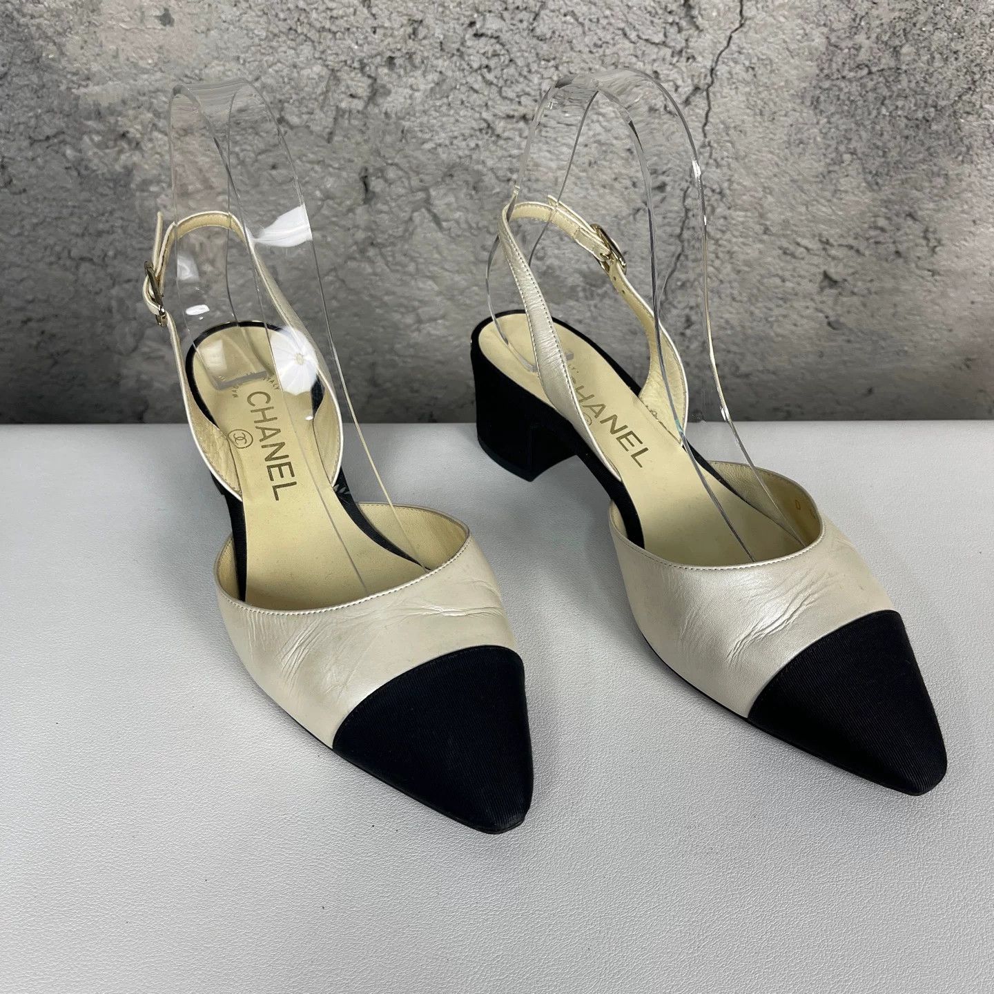 Chanel Chanel Cap-Toe Slingback Heels Size 36.5 Size US 6.5 / IT 36.5 - 2 Thumbnail
