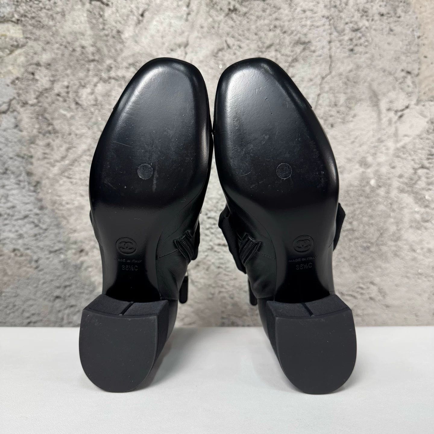 Chanel Chanel Camellia Leather Ankle Boots Size 36.5 Size US 6.5 / IT 36.5 - 9 Thumbnail