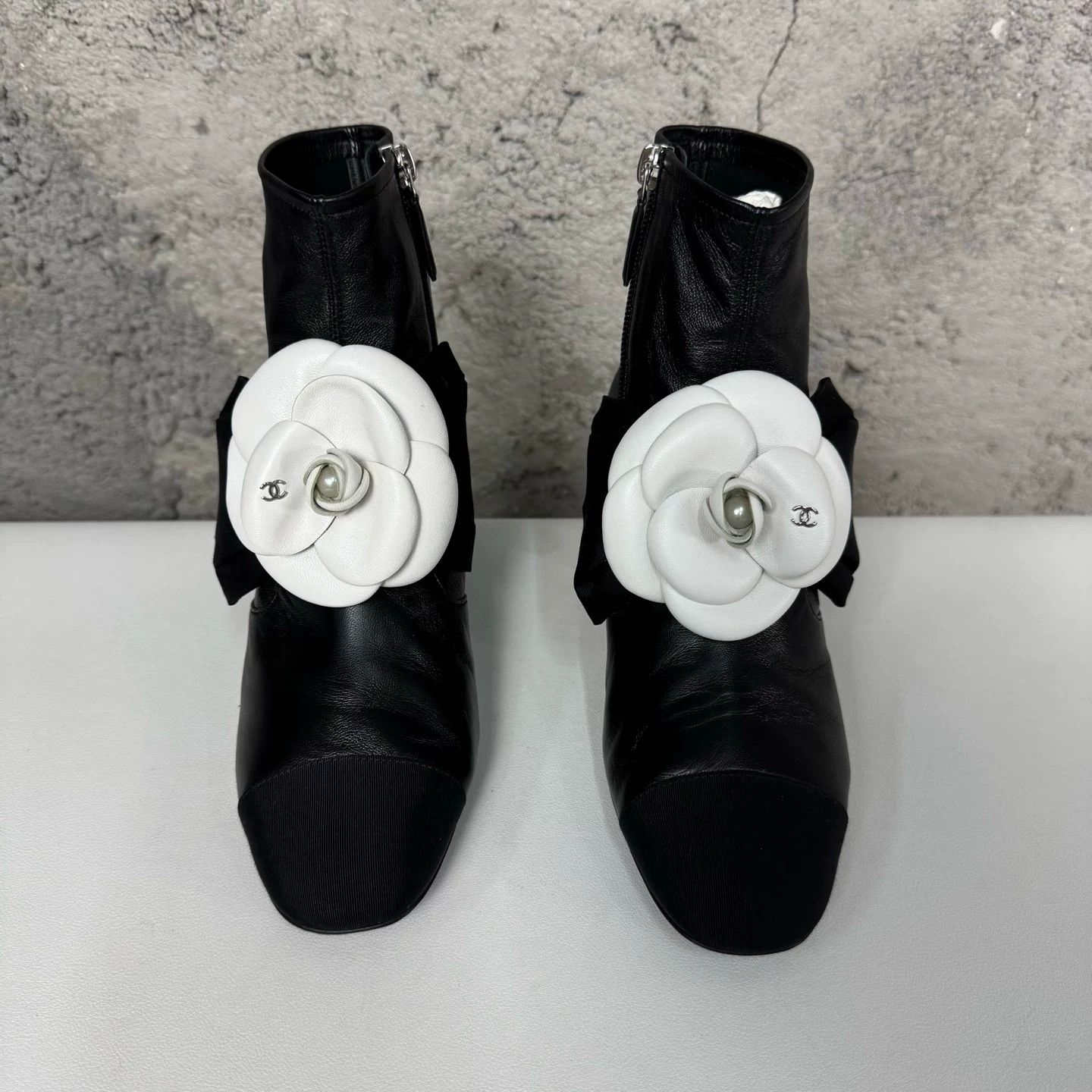 Chanel Chanel Camellia Leather Ankle Boots Size 36.5 Size US 6.5 / IT 36.5 - 8 Thumbnail