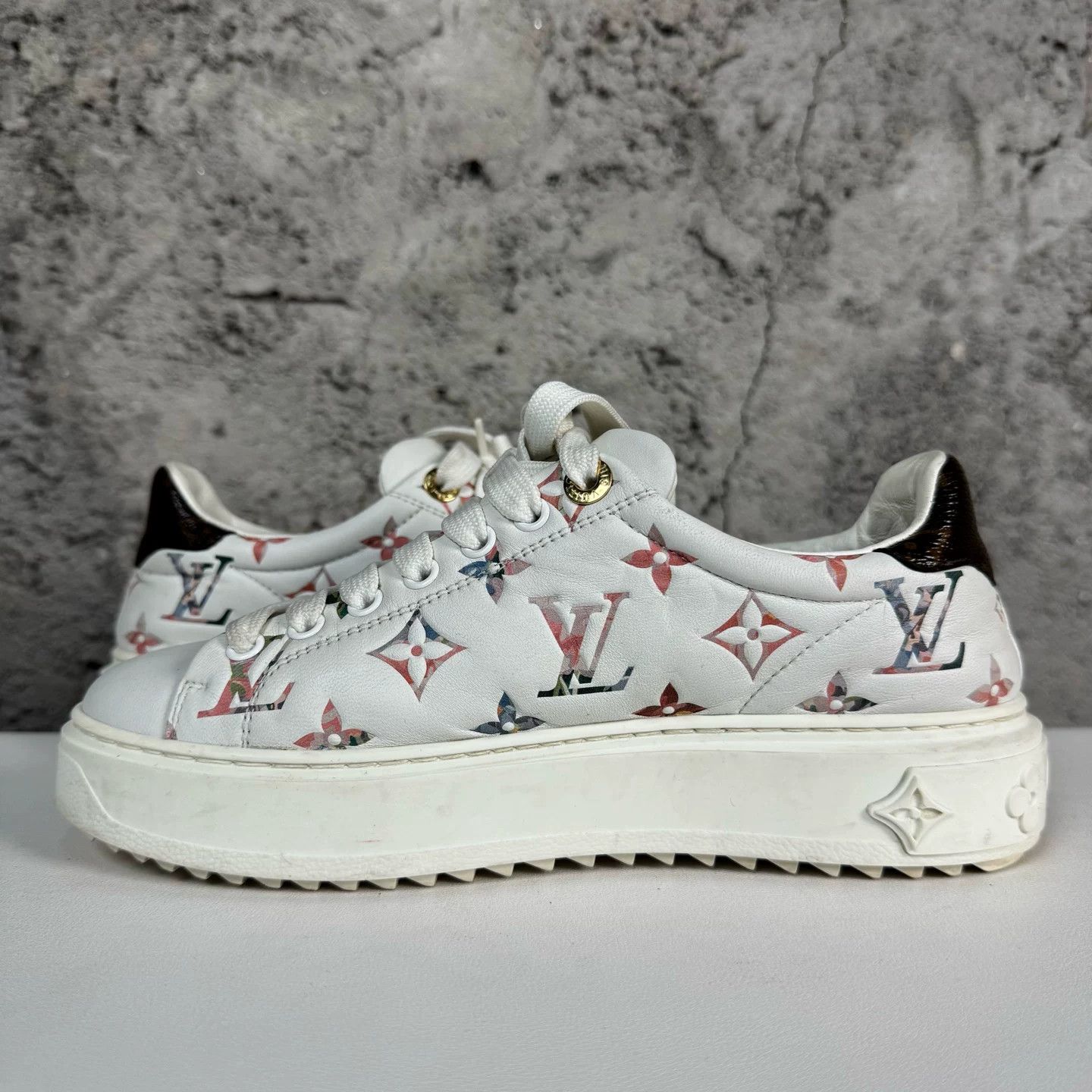 Louis Vuitton Louis Vuitton Monogram Platform Sneakers Size 36 Size US 6 / IT 36 - 7 Thumbnail