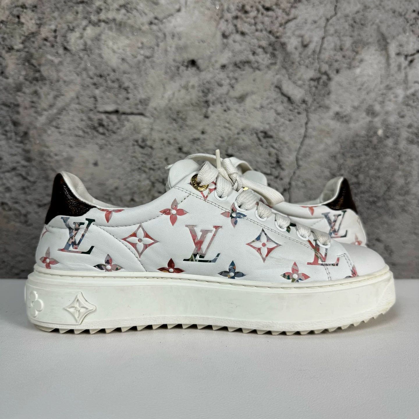 Louis Vuitton Louis Vuitton Monogram Platform Sneakers Size 36 Size US 6 / IT 36 - 6 Thumbnail