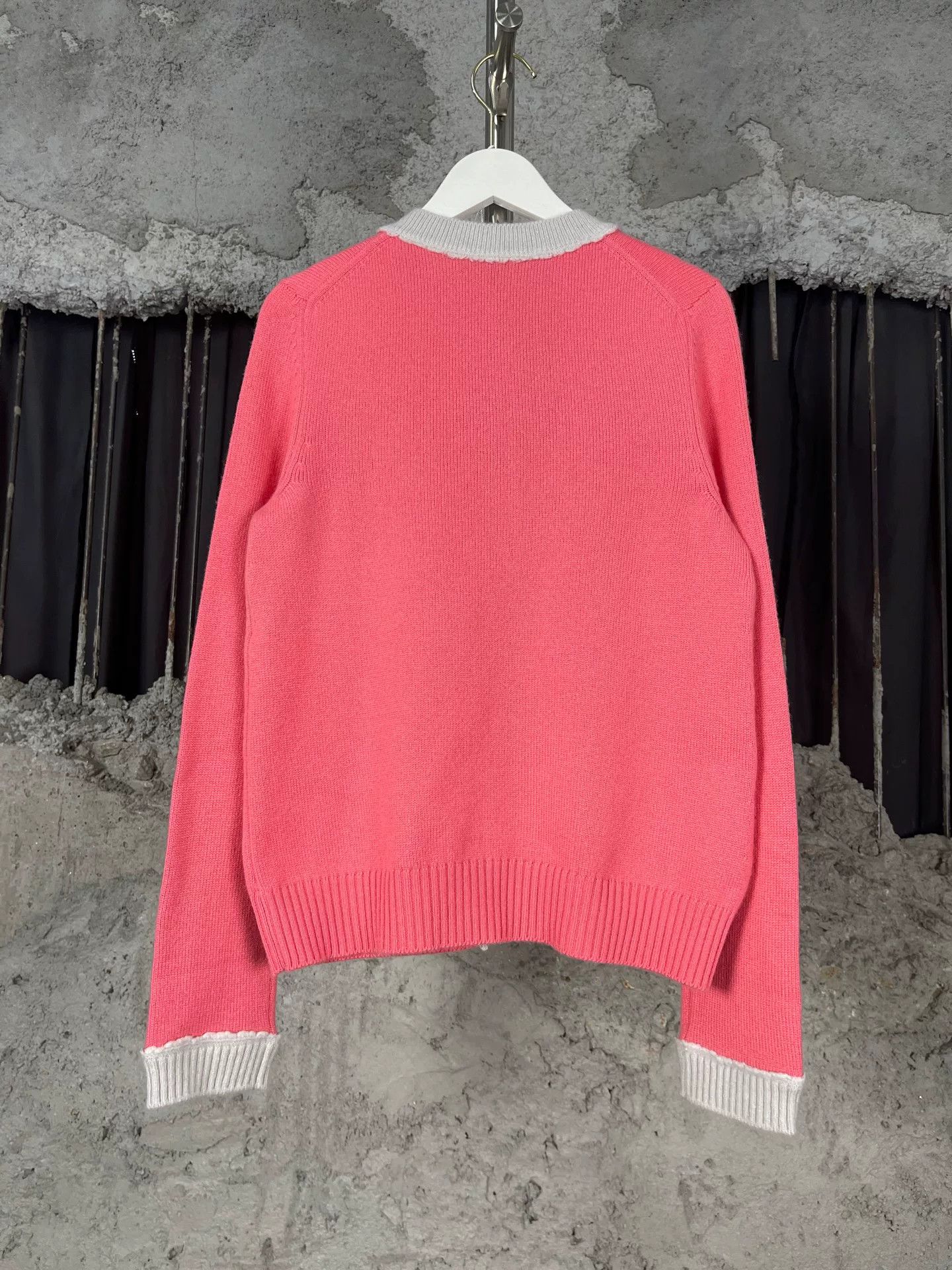 Chanel Chanel Pink Knit Cardigan Size 34 Size XS / US 0-2 / IT 36-38 - 3 Thumbnail