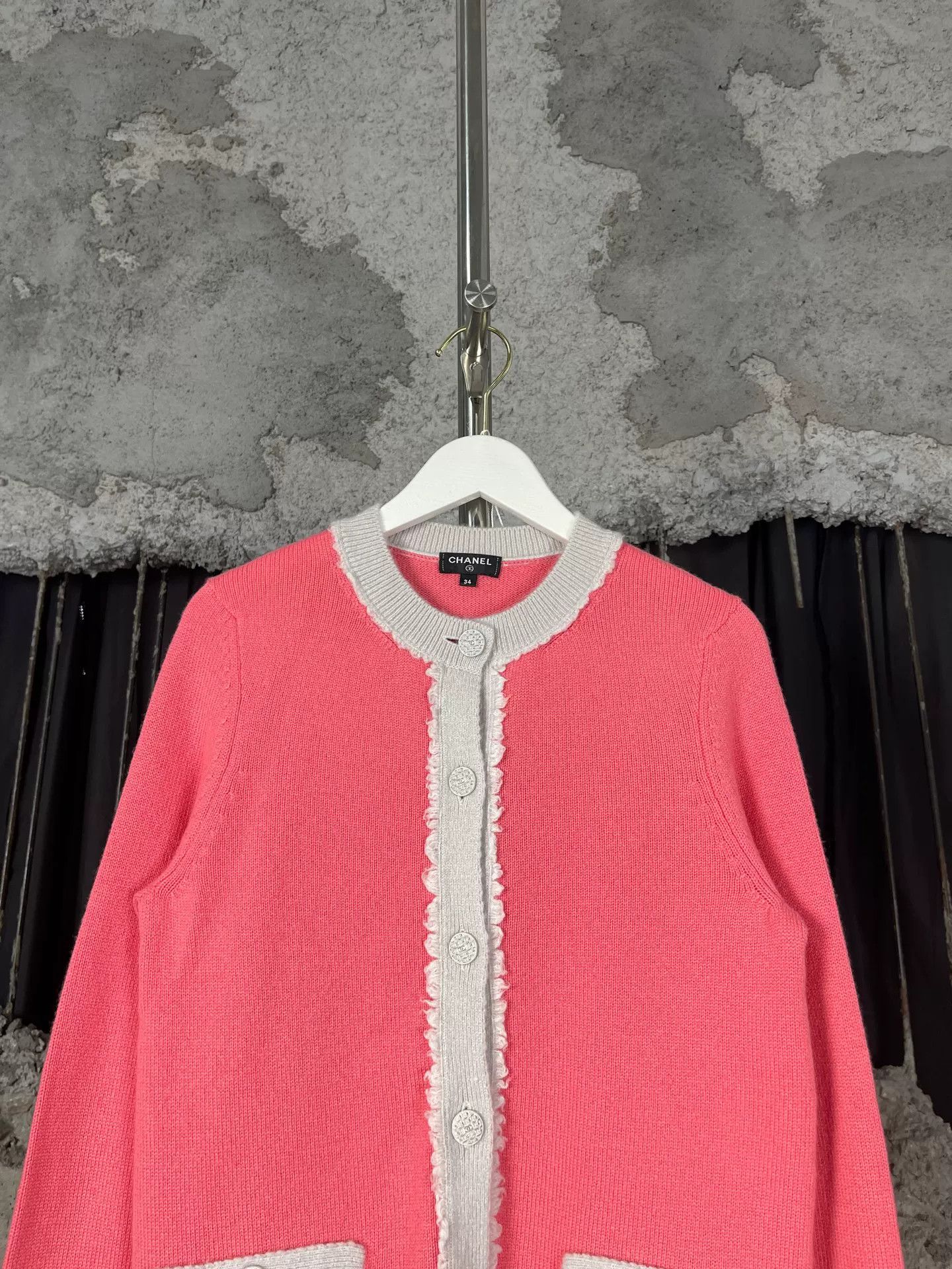 Chanel Chanel Pink Knit Cardigan Size 34 Size XS / US 0-2 / IT 36-38 - 4 Thumbnail