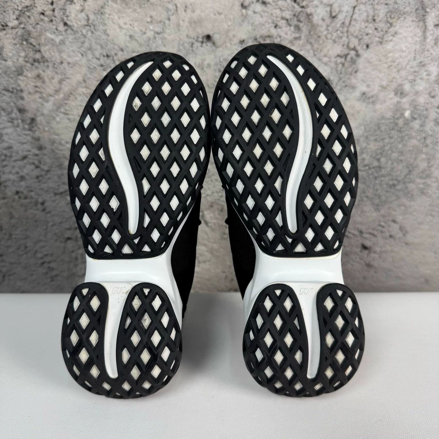Roger Vivier Roger Vivier Crystal Buckle Sneakers Size 36 Size US 6 / IT 36 - 9 Thumbnail