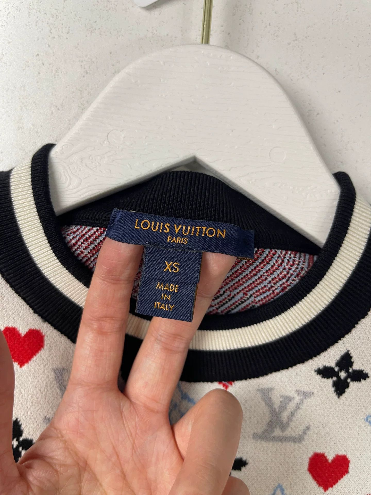 Louis Vuitton Louis Vuitton Monogram Heart Knit Tank Top XS Size XS / US 0-2 / IT 36-38 - 7 Thumbnail