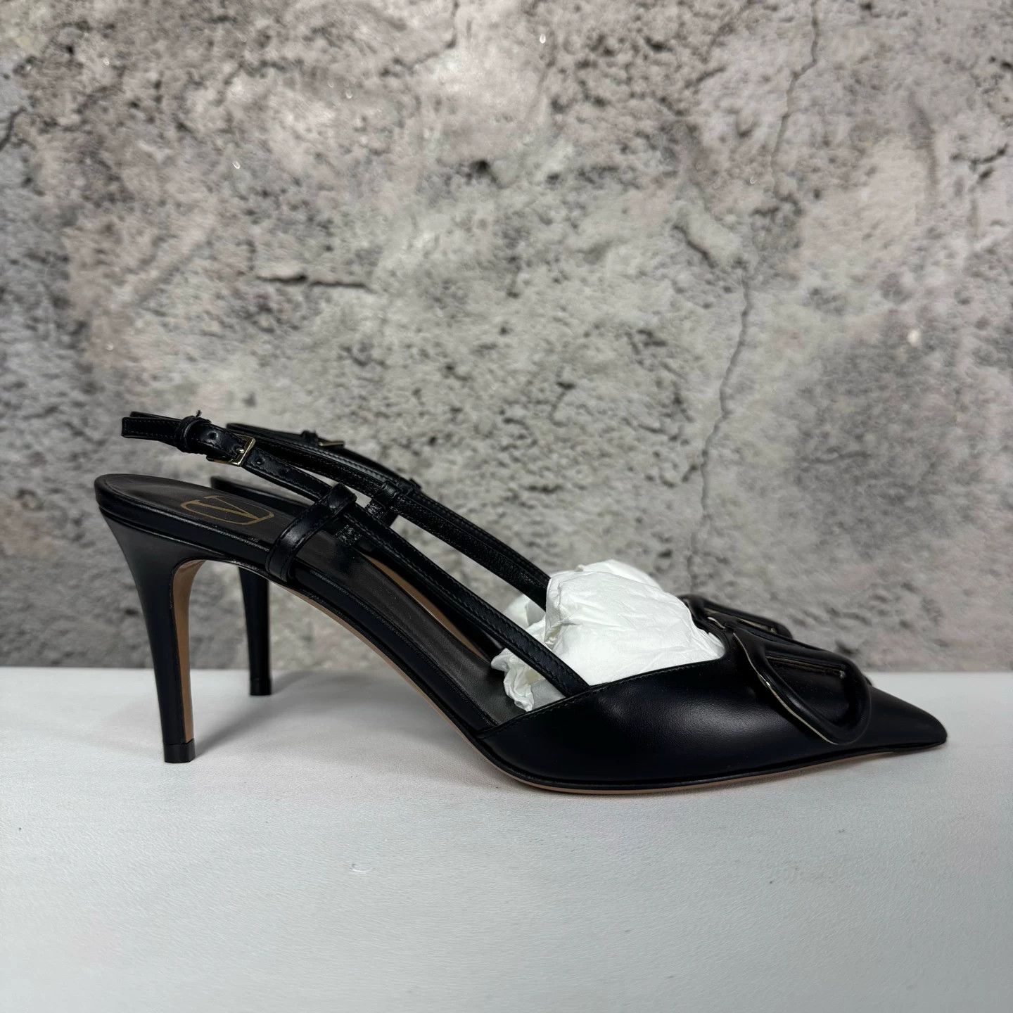 Valentino Valentino VLogo Slingback Heels Size 36.5 Size US 6.5 / IT 36.5 - 3 Thumbnail
