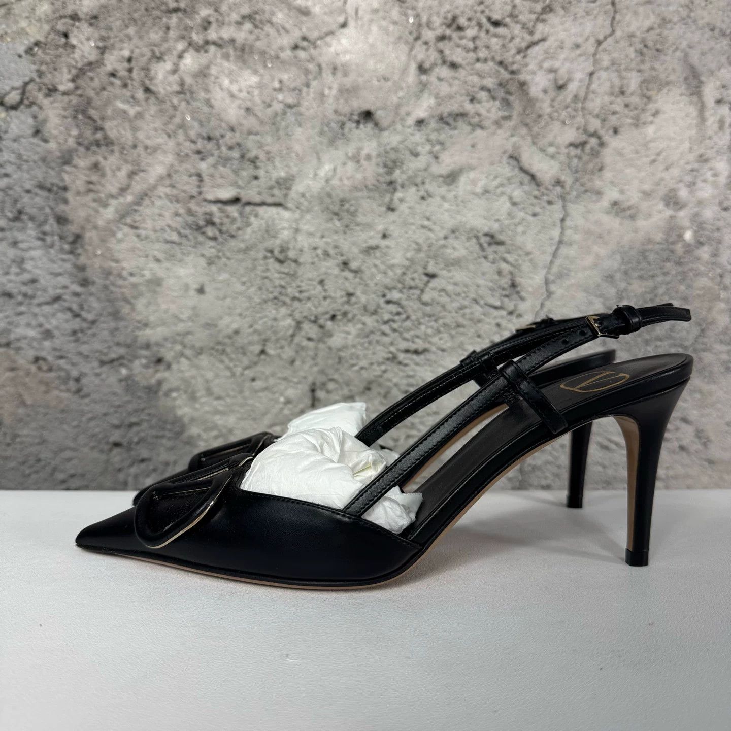 Valentino Valentino VLogo Slingback Heels Size 36.5 Size US 6.5 / IT 36.5 - 4 Thumbnail