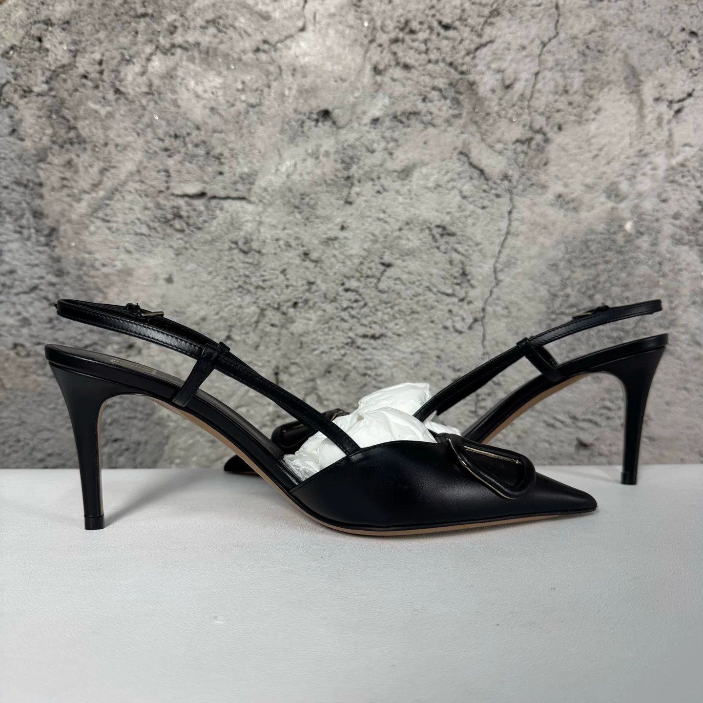 Valentino Valentino VLogo Slingback Heels Size 36.5 Size US 6.5 / IT 36.5 - 6 Thumbnail