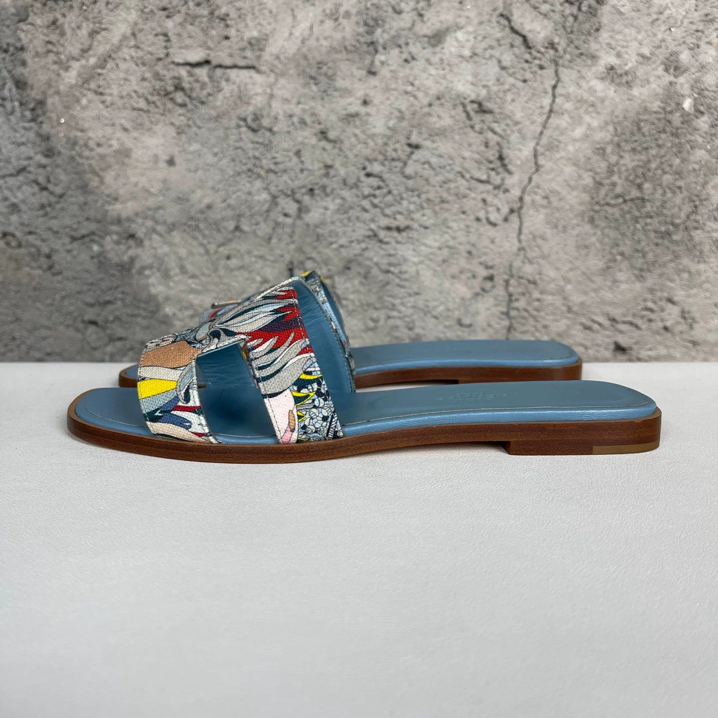 Hermes Hermes Printed Fabric Oran Sandals Size 36.5 Size US 6.5 / IT 36.5 - 4 Thumbnail