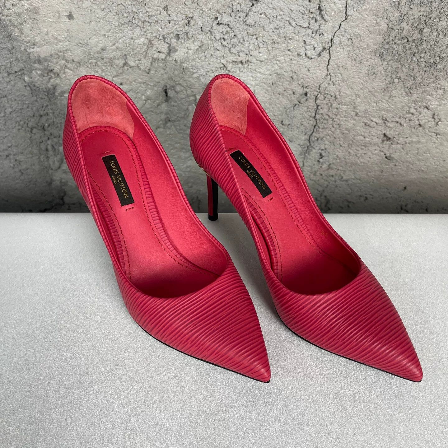 Louis Vuitton Louis Vuitton Epi Leather Pumps Pink Size 36 Size US 5 / IT 35 - 2 Thumbnail