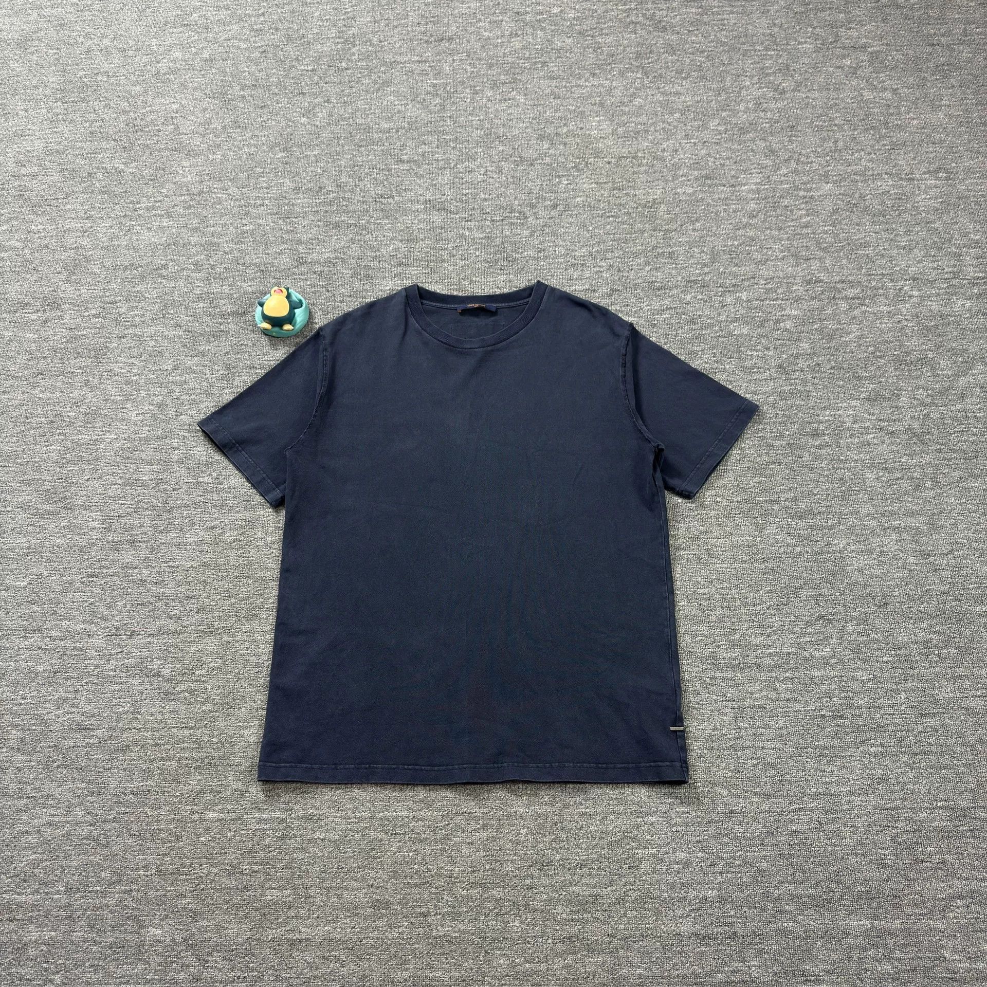 Louis Vuitton Louis Vuitton Staples Edition T-Shirt Size XXL Size US XXL / EU 58 / 5 - 2 Thumbnail