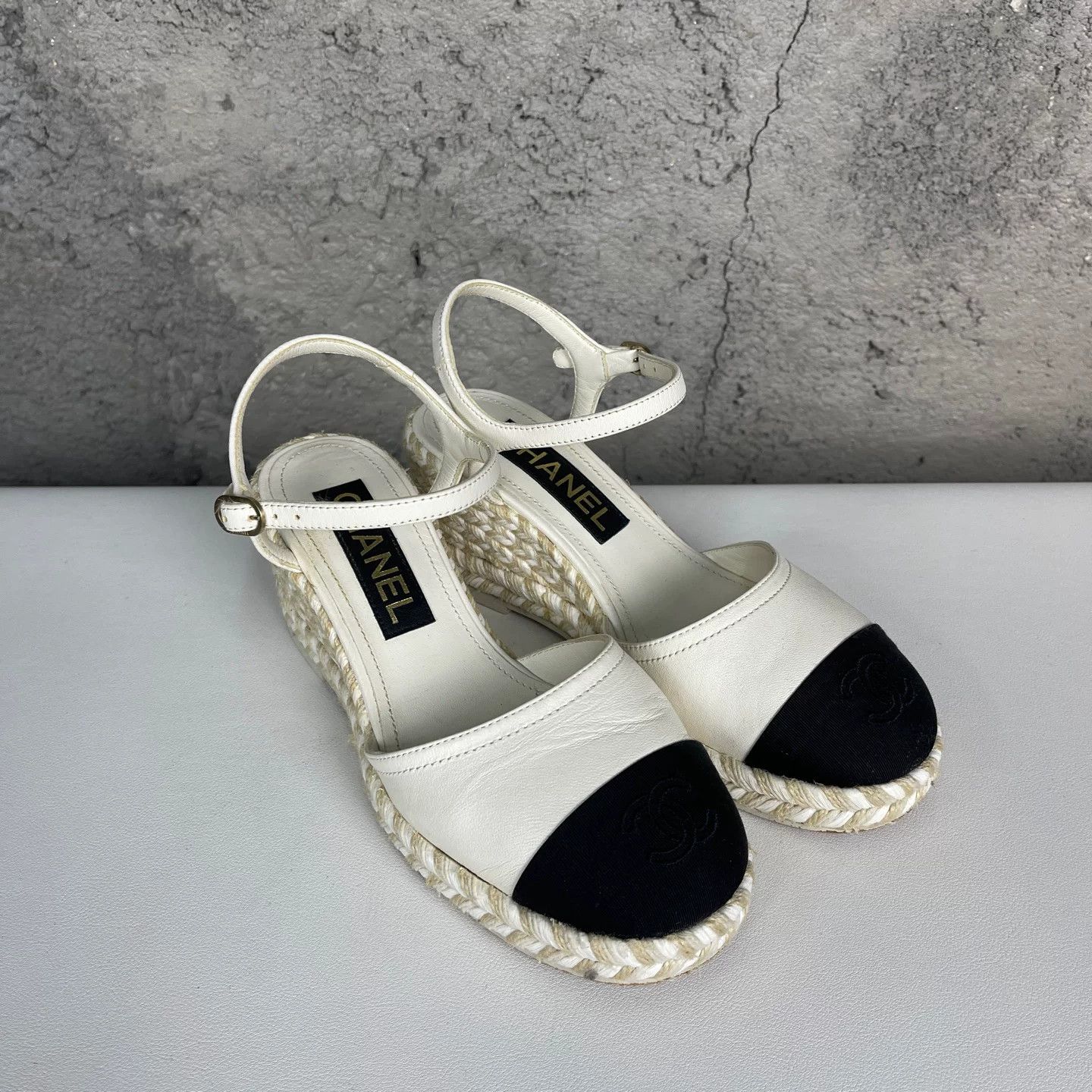 Chanel Chanel Two-Tone Espadrille Wedges Size 36 Size US 5 / IT 35 - 2 Thumbnail