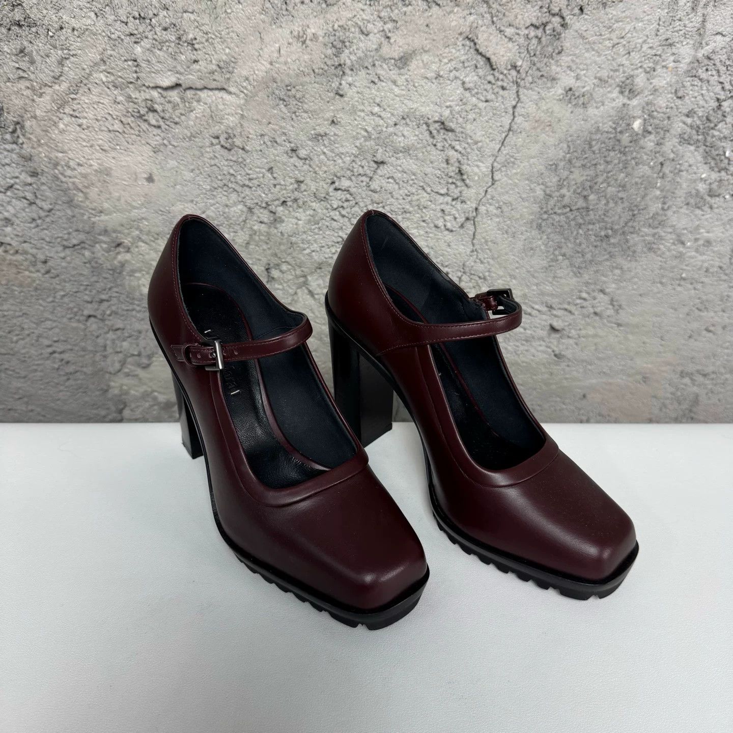 Max Mara Max Mara Lug Sole Mary Jane Heels Size 37 Size US 7 / IT 37 - 2 Thumbnail