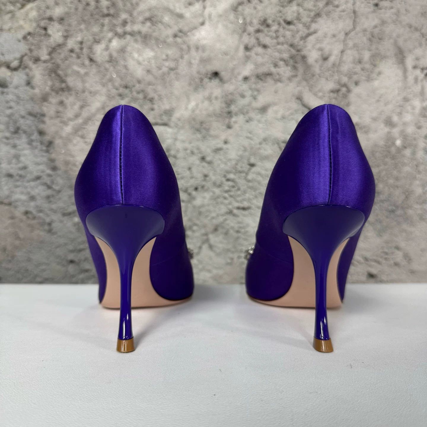 Roger Vivier Roger Vivier Satin Crystal Buckle Heels 36.5 Size US 6.5 / IT 36.5 - 5 Thumbnail