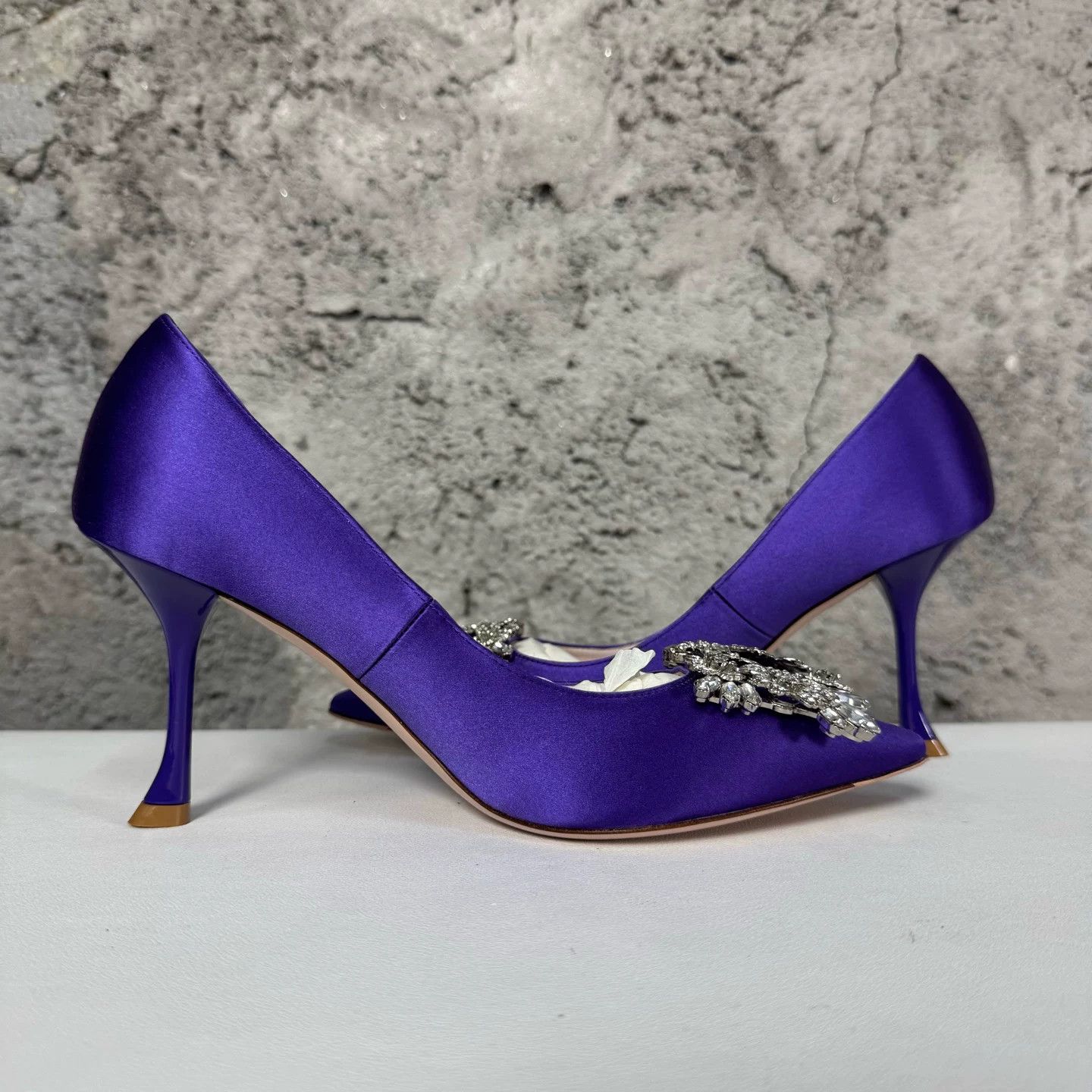 Roger Vivier Roger Vivier Satin Crystal Buckle Heels 36.5 Size US 6.5 / IT 36.5 - 6 Thumbnail
