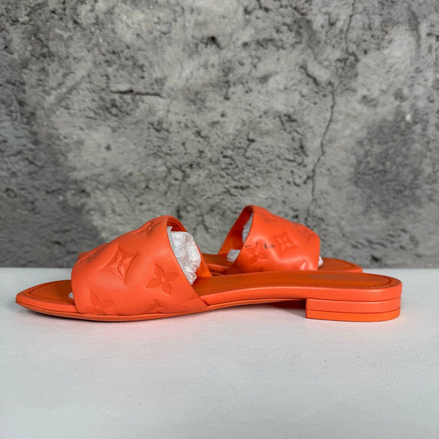 Louis Vuitton Louis Vuitton Orange Embossed Monogram Slides Size 37 Size US 7 / IT 37 - 7 Thumbnail