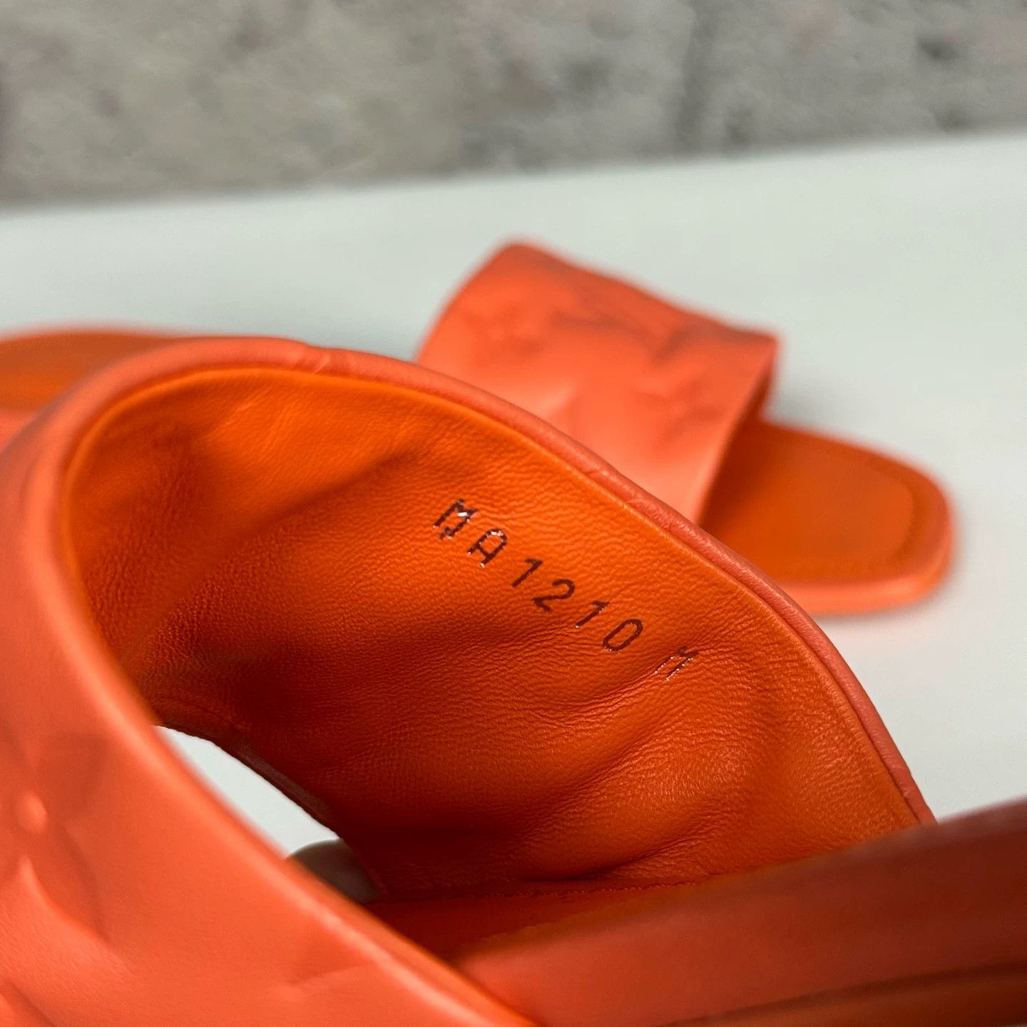 Louis Vuitton Louis Vuitton Orange Embossed Monogram Slides Size 37 Size US 7 / IT 37 - 10 Thumbnail