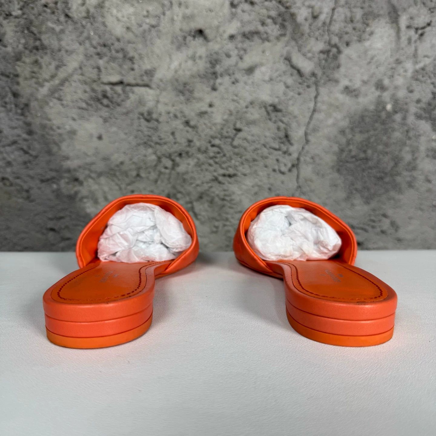 Louis Vuitton Louis Vuitton Orange Embossed Monogram Slides Size 37 Size US 7 / IT 37 - 5 Thumbnail