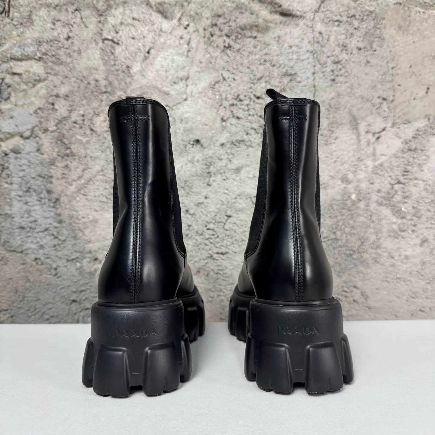 Prada Prada Logo Chelsea Boots Size 37 Size US 7 / IT 37 - 5 Thumbnail
