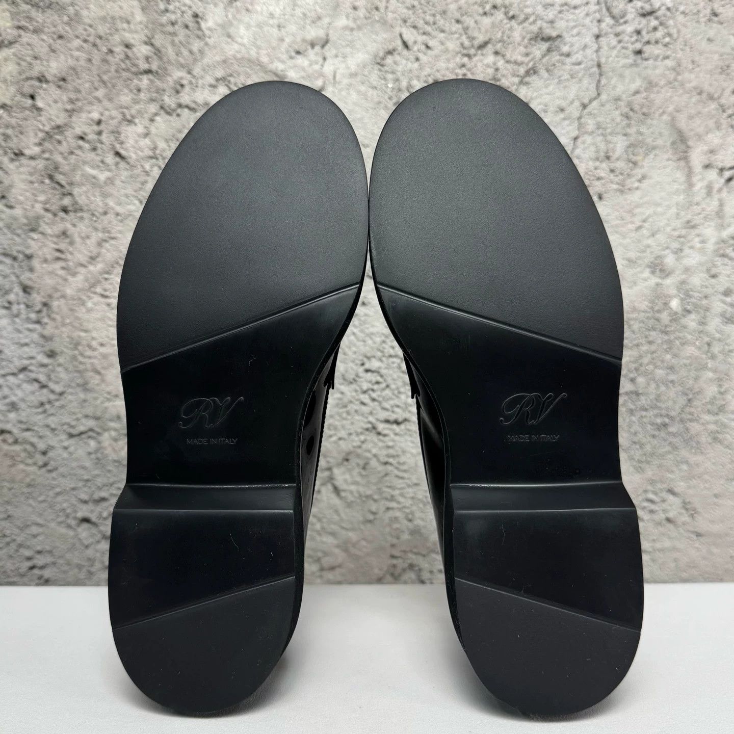 Roger Vivier Roger Vivier Crystal Buckle Loafers Size 36.5 Size US 6.5 / IT 36.5 - 9 Thumbnail