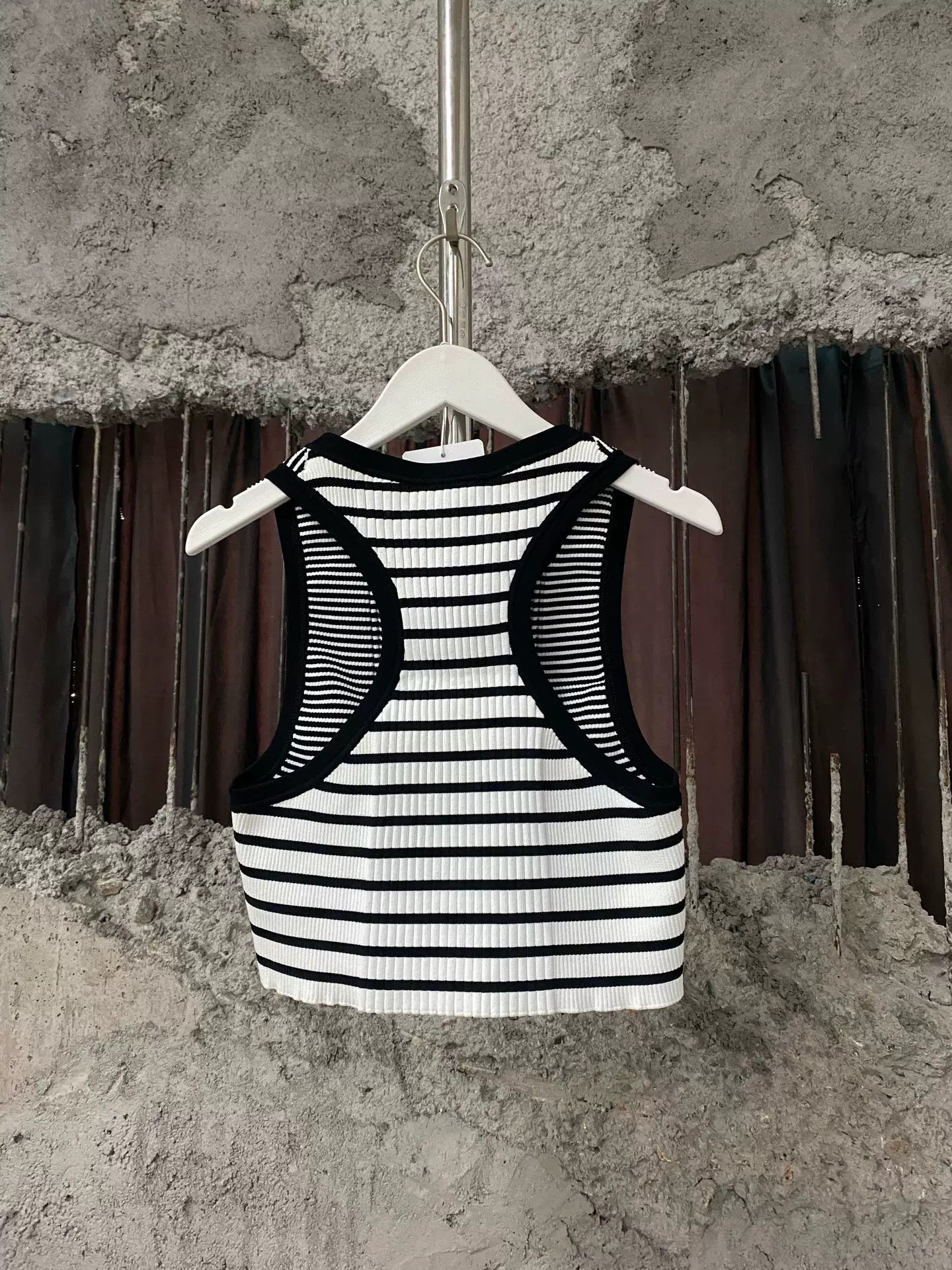 Louis Vuitton Louis Vuitton Striped Knit Tank Top Size M Size M / US 6-8 / IT 42-44 - 3 Thumbnail
