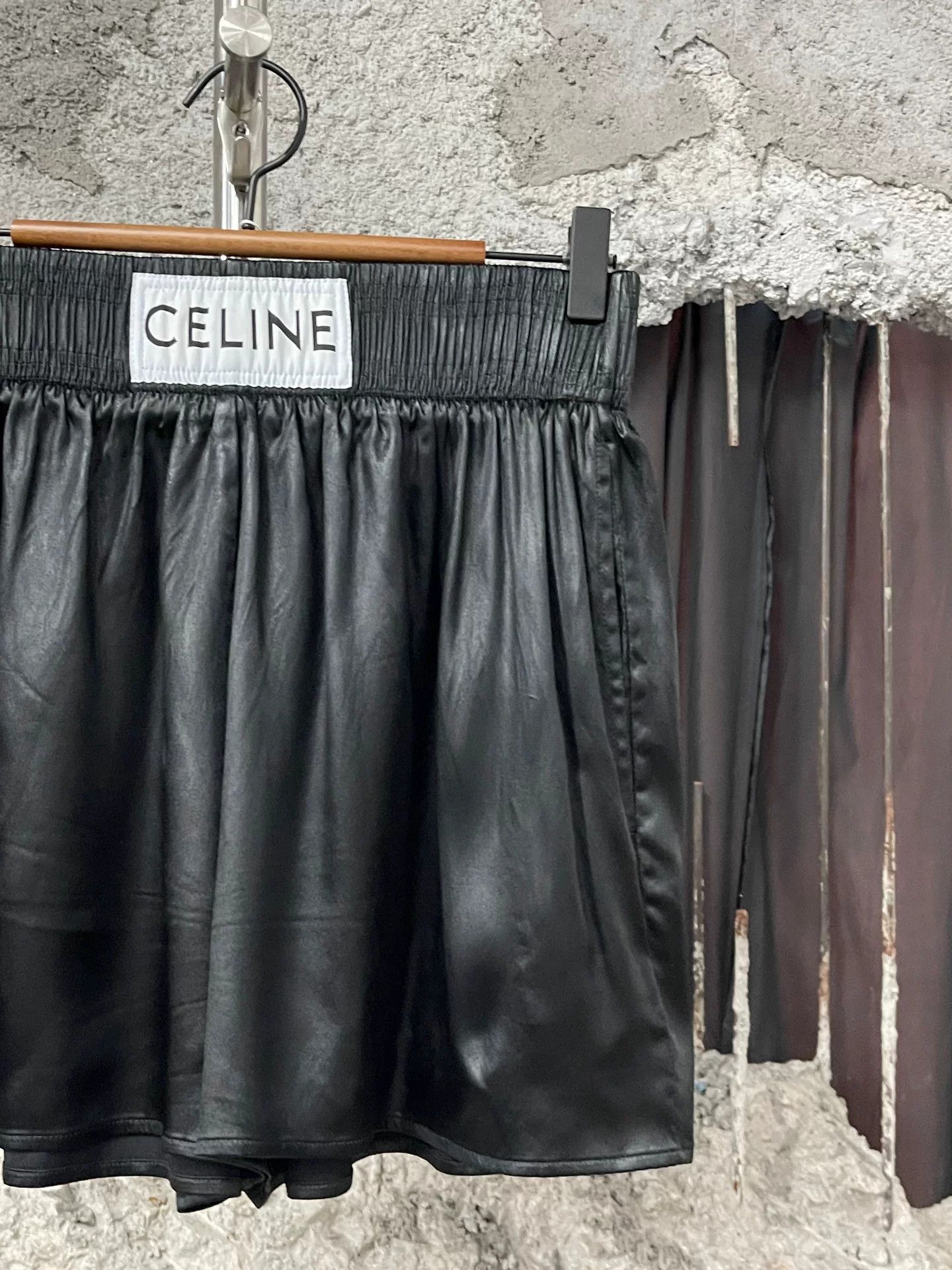 Celine Celine Logo Elastic Waistband Shorts Size 36 Size 26" / US 2 / IT 38 - 5 Thumbnail