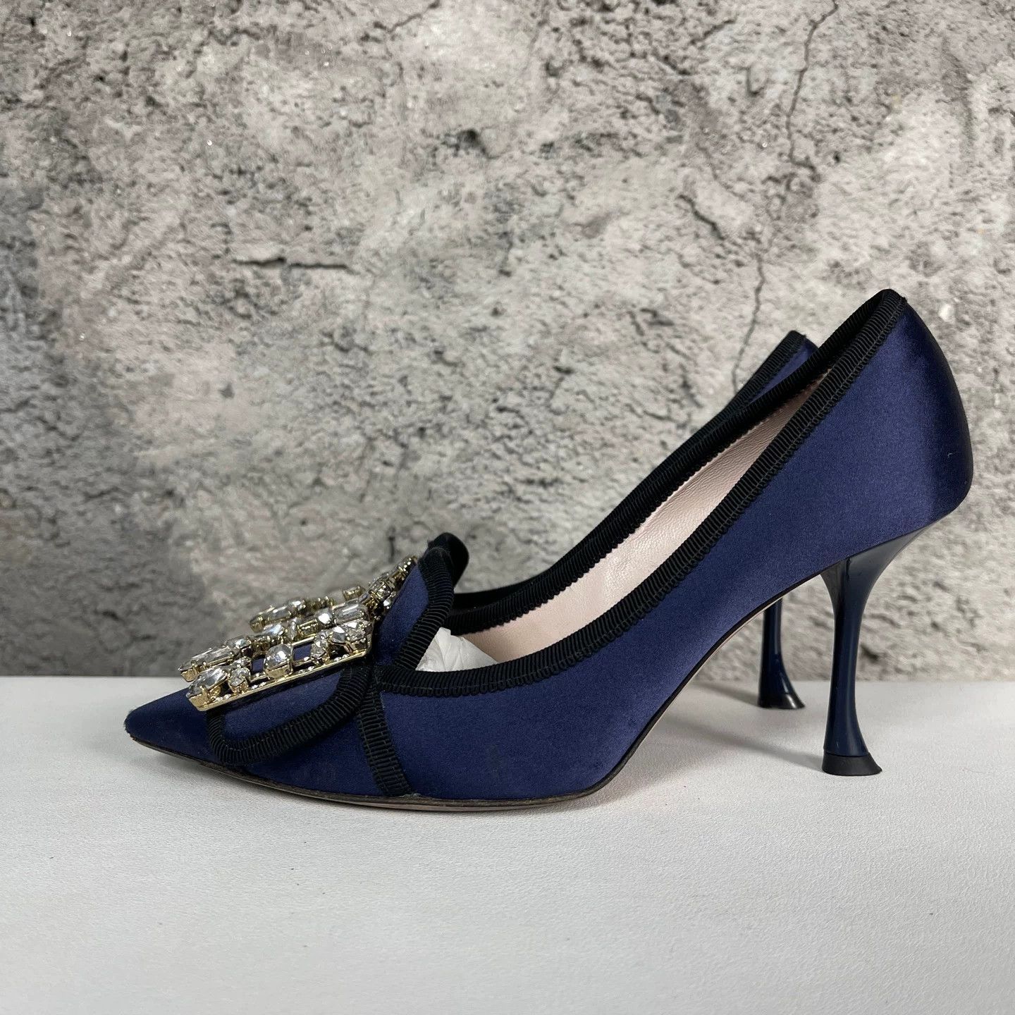 Roger Vivier Roger Vivier Crystal Buckle Satin Heels Size 36.5 Size US 6.5 / IT 36.5 - 4 Thumbnail