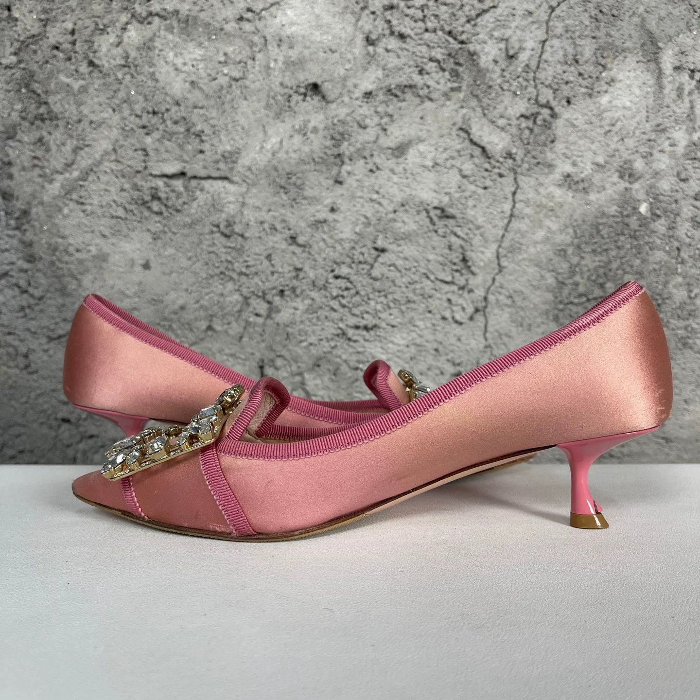 Roger Vivier Roger Vivier Rhinestone Buckle Pumps Size 36.5 Size US 6.5 / IT 36.5 - 7 Thumbnail