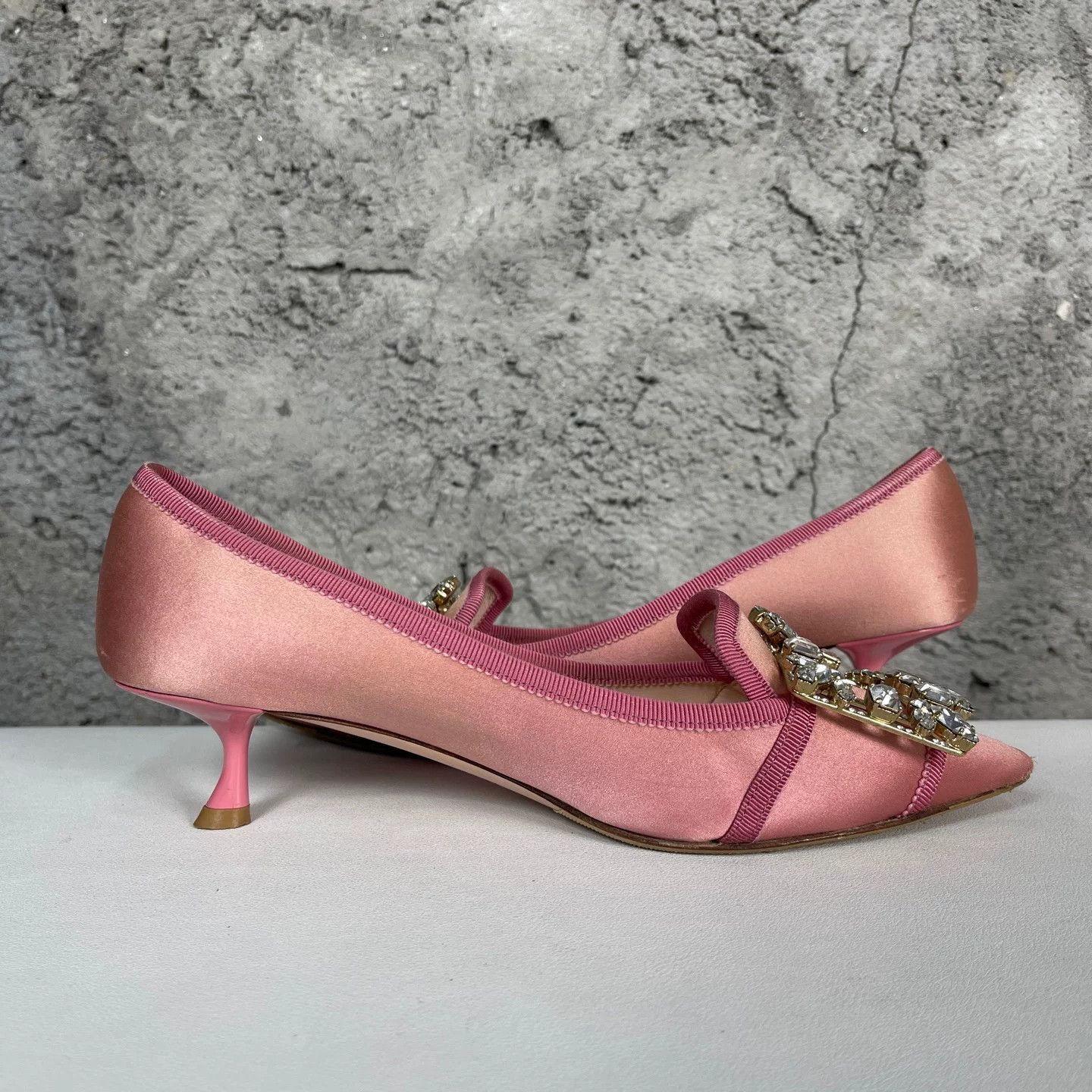 Roger Vivier Roger Vivier Rhinestone Buckle Pumps Size 36.5 Size US 6.5 / IT 36.5 - 6 Thumbnail