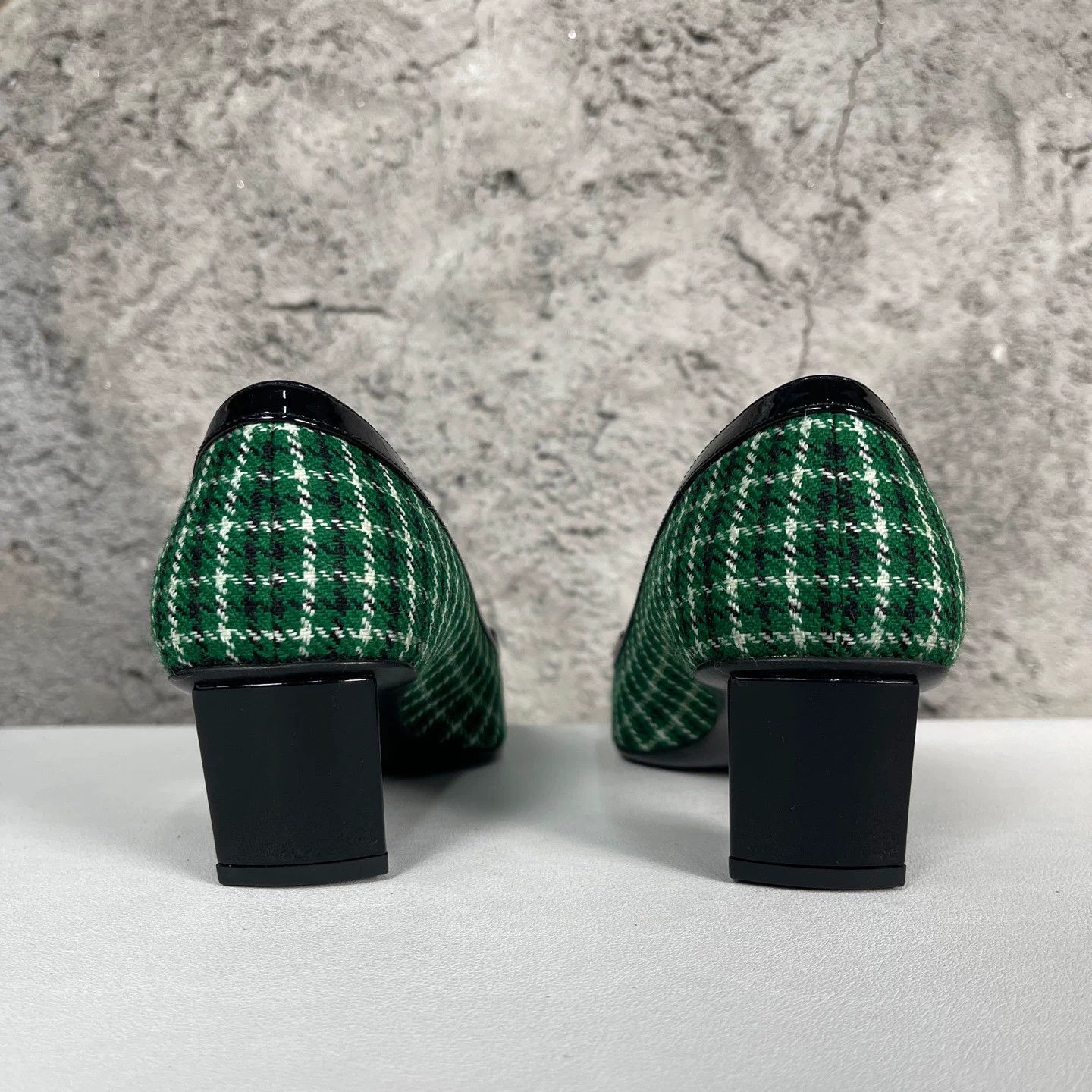 Roger Vivier Roger Vivier Green Checkered Heels Size 36.5 Size US 6.5 / IT 36.5 - 5 Thumbnail