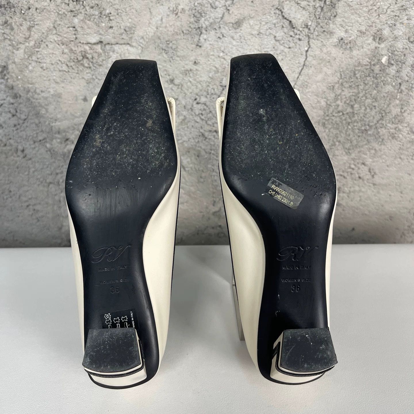 Roger Vivier Roger Vivier Two-Tone Square Buckle Pumps Size 36 Size US 6 / IT 36 - 9 Thumbnail