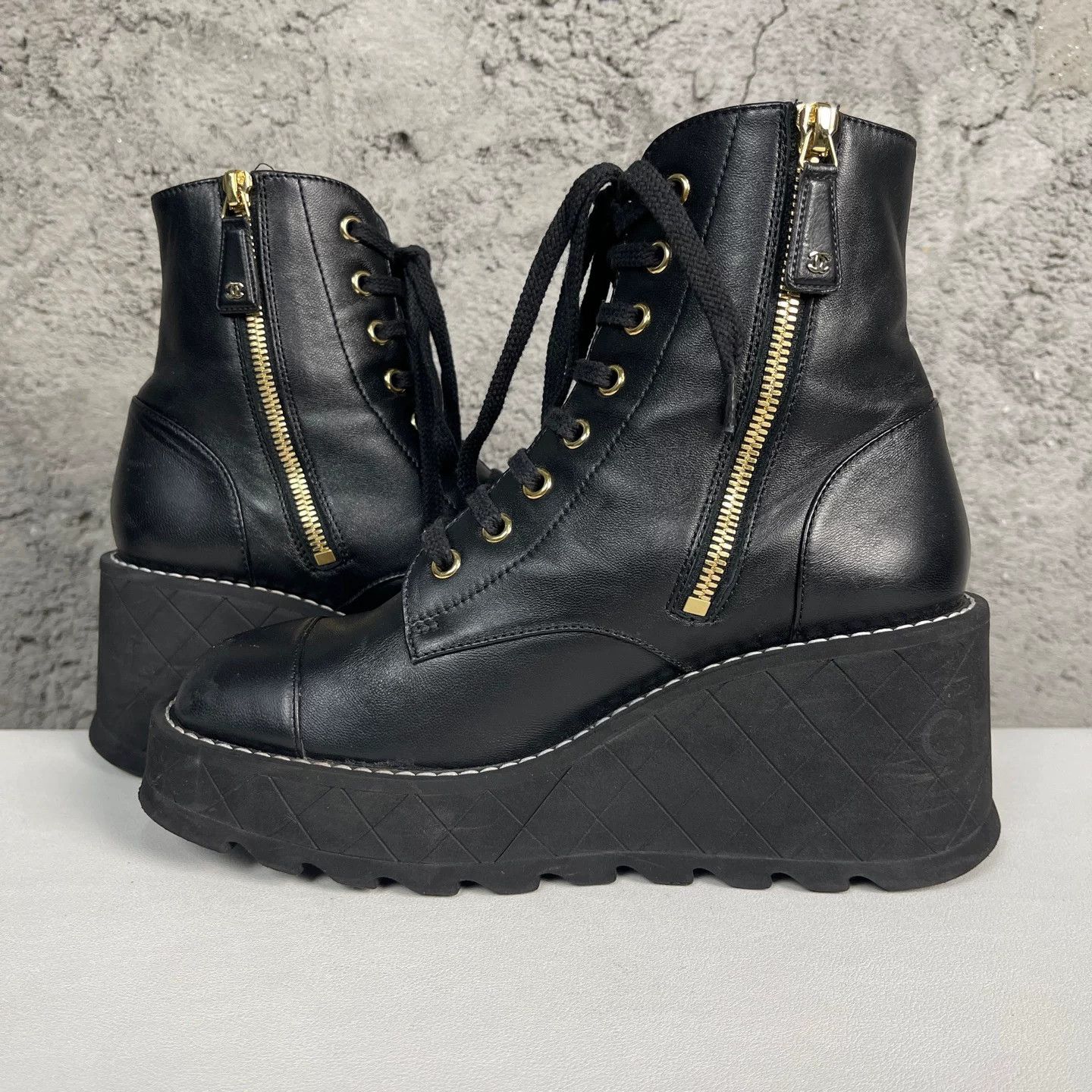 Chanel Chanel Quilted Platform Boots Size 36.5 Size US 6.5 / IT 36.5 - 7 Thumbnail