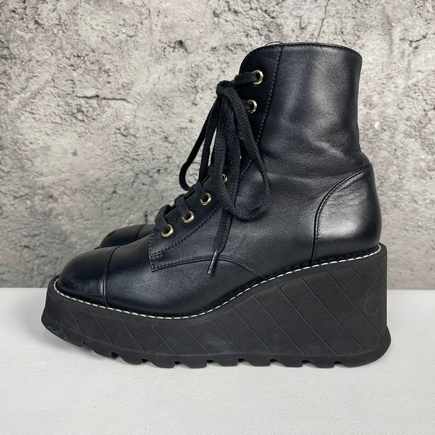 Chanel Chanel Quilted Platform Boots Size 36.5 Size US 6.5 / IT 36.5 - 4 Thumbnail