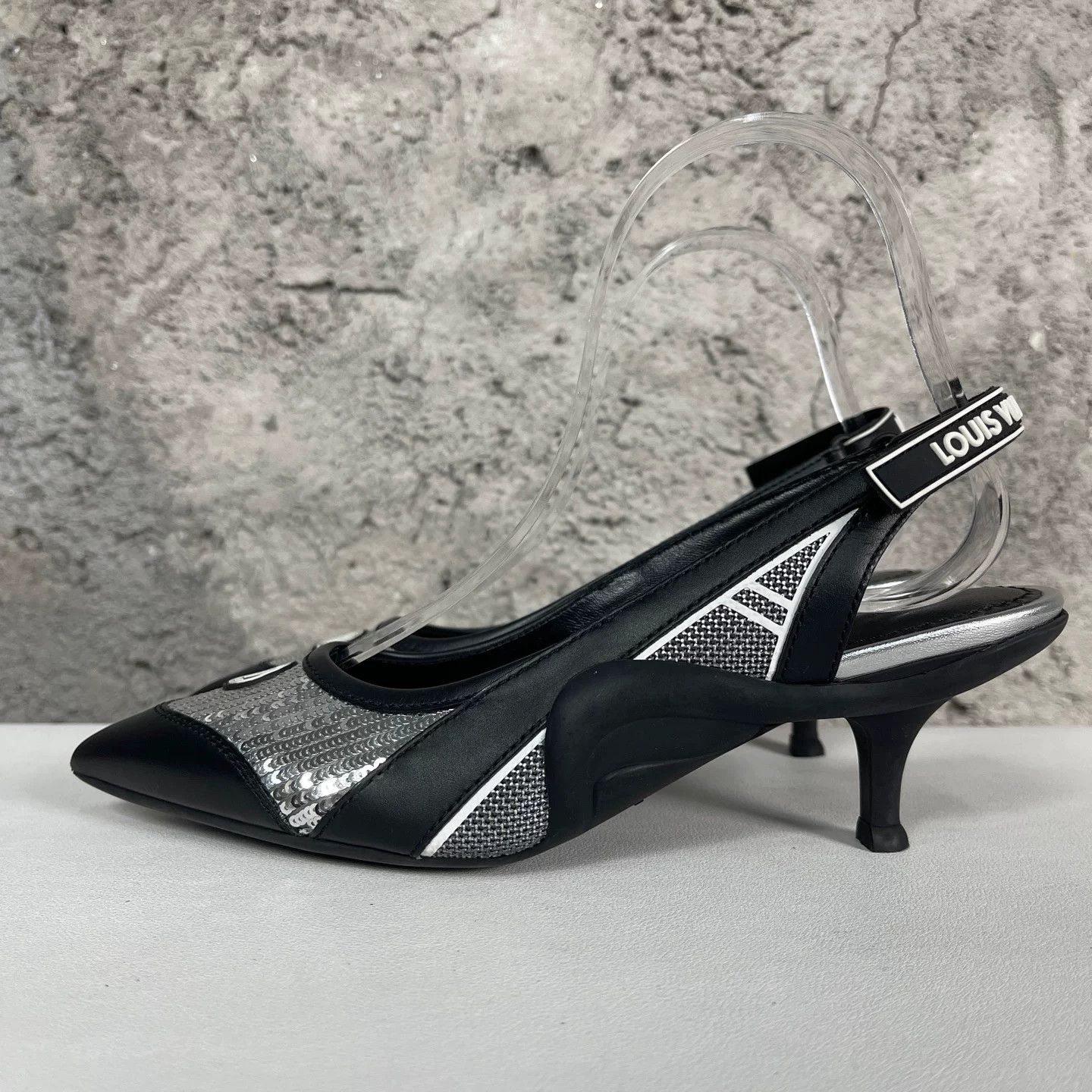 Louis Vuitton Louis Vuitton Sequin Kitten Heels Size 37 Size US 7 / IT 37 - 4 Thumbnail