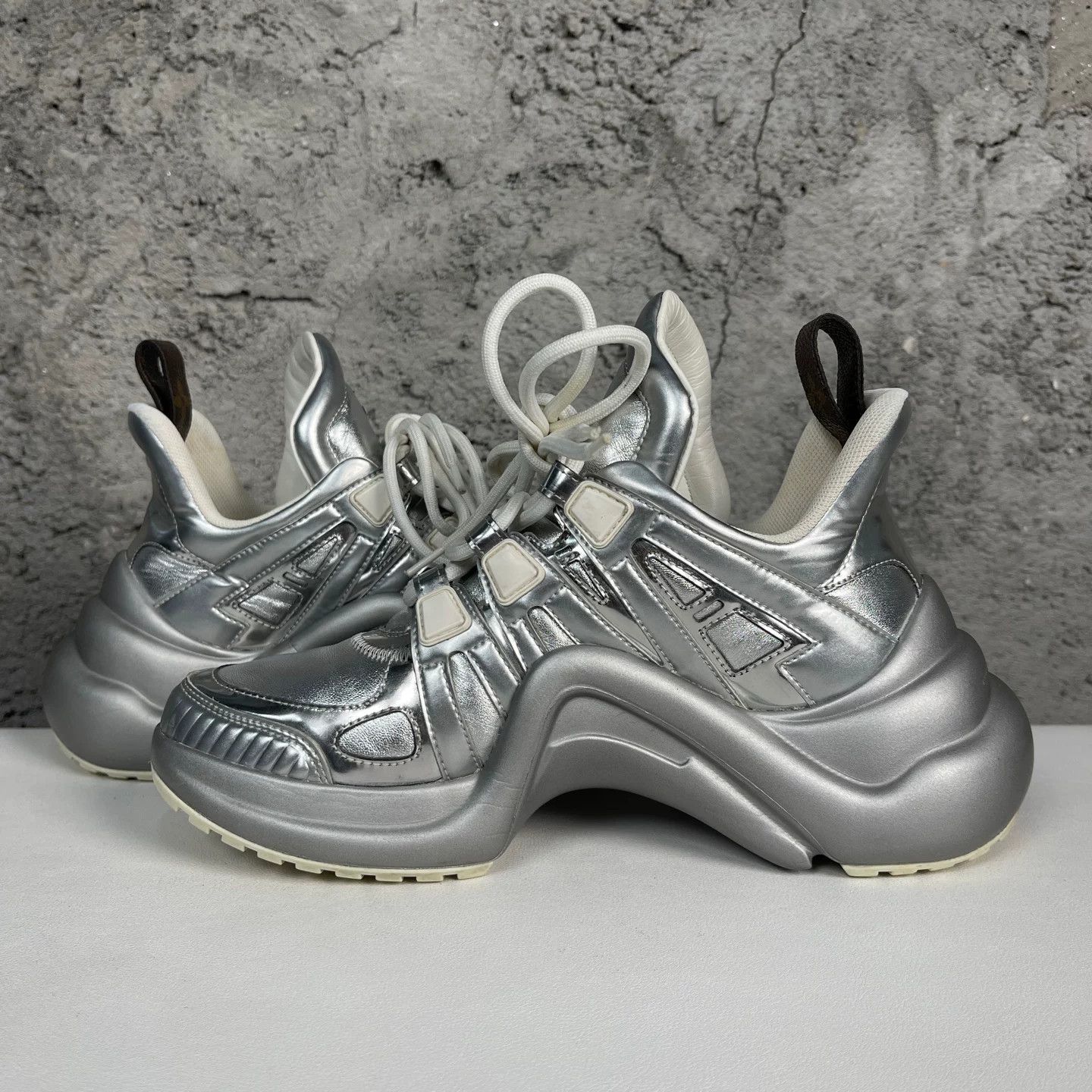 Louis Vuitton Louis Vuitton Silver Archlight Sneakers Size 36 Size US 6 / IT 36 - 7 Thumbnail