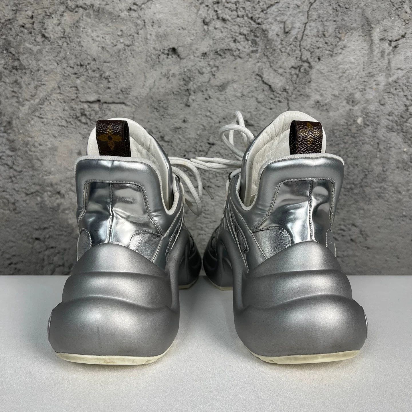 Louis Vuitton Louis Vuitton Silver Archlight Sneakers Size 36 Size US 6 / IT 36 - 5 Thumbnail